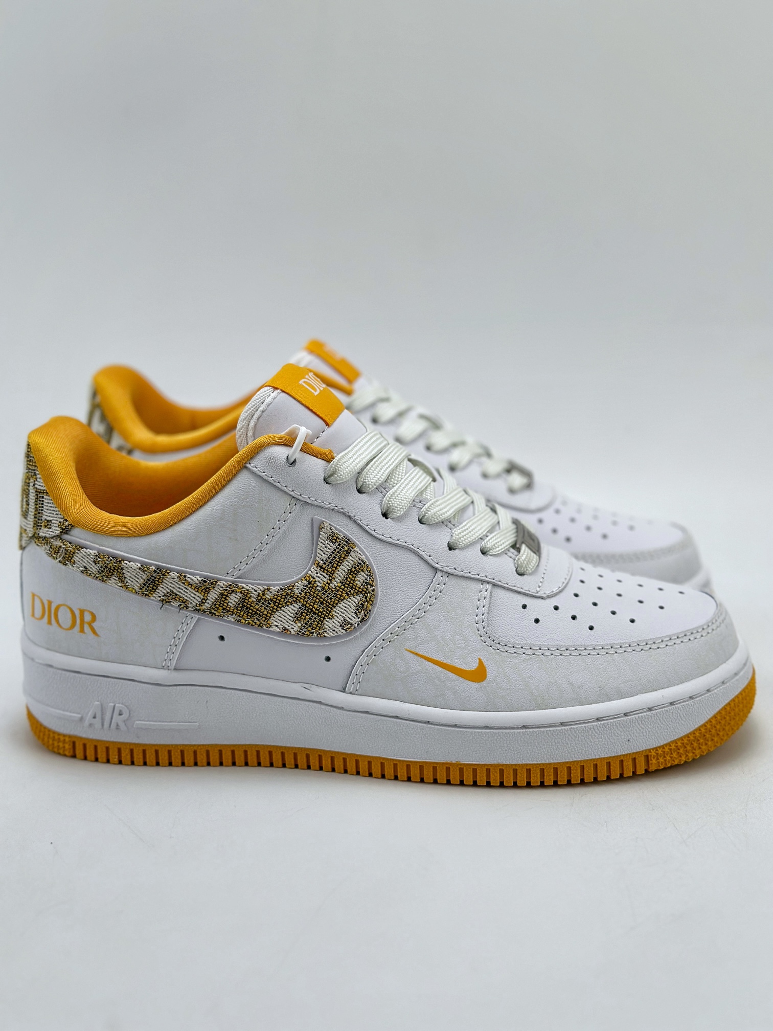 200 Nike Air Force 1 Low 07 x DIOR 白黄 DR6239-838