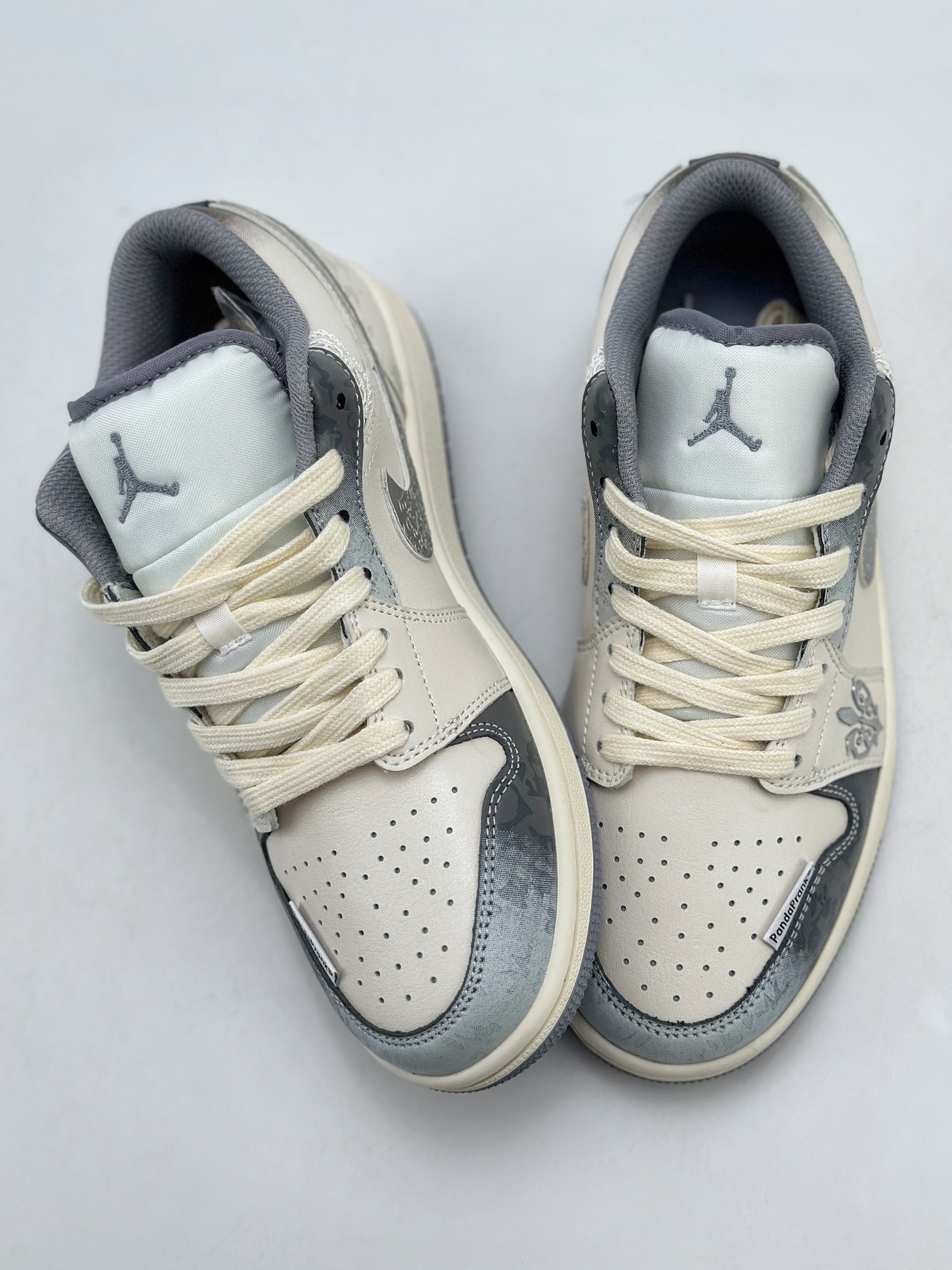 280 Air Jordan 1 Low 熊猫恶作剧 摩登薇境 553560-053