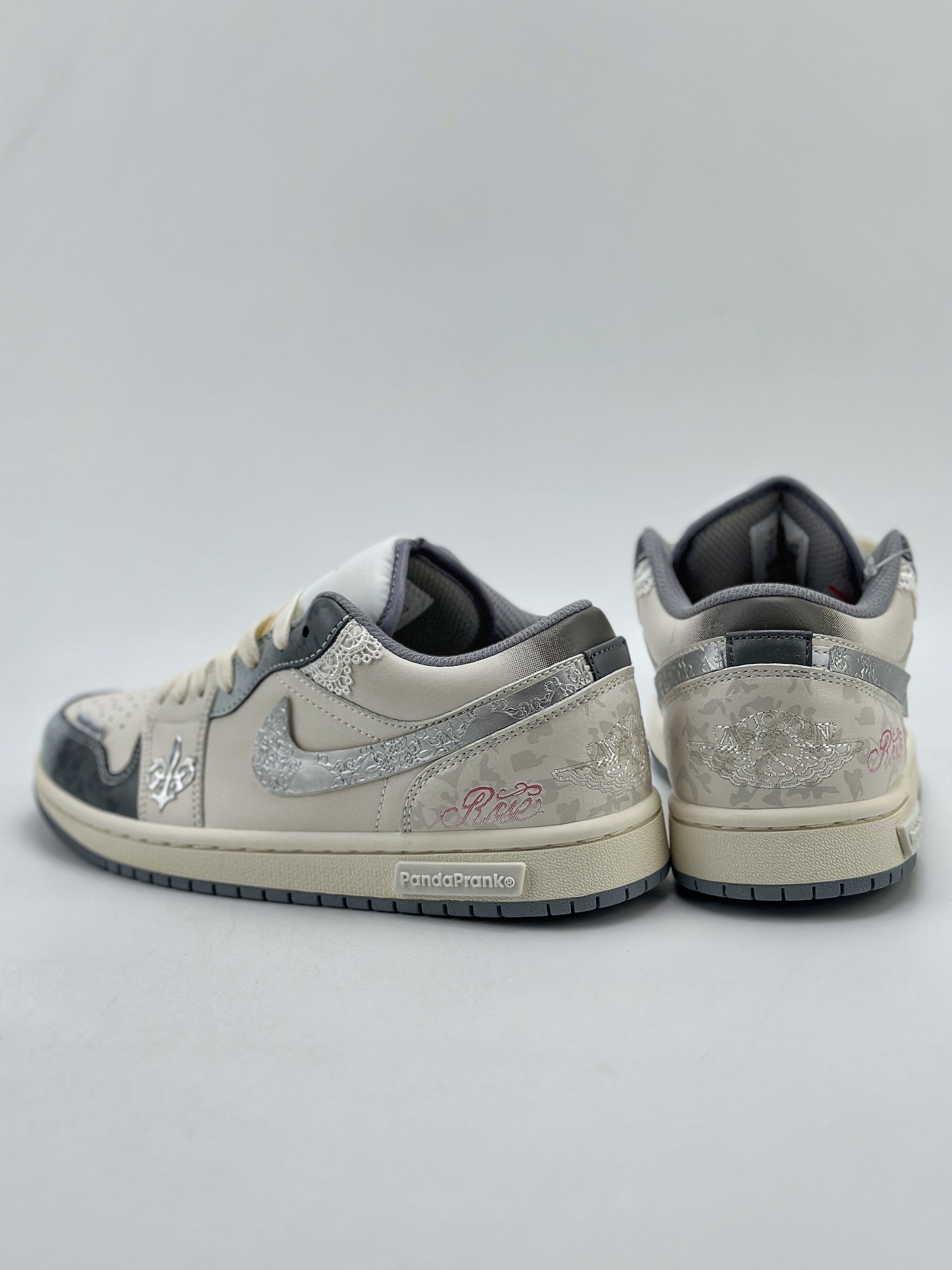 280 Air Jordan 1 Low 熊猫恶作剧 摩登薇境 553560-053