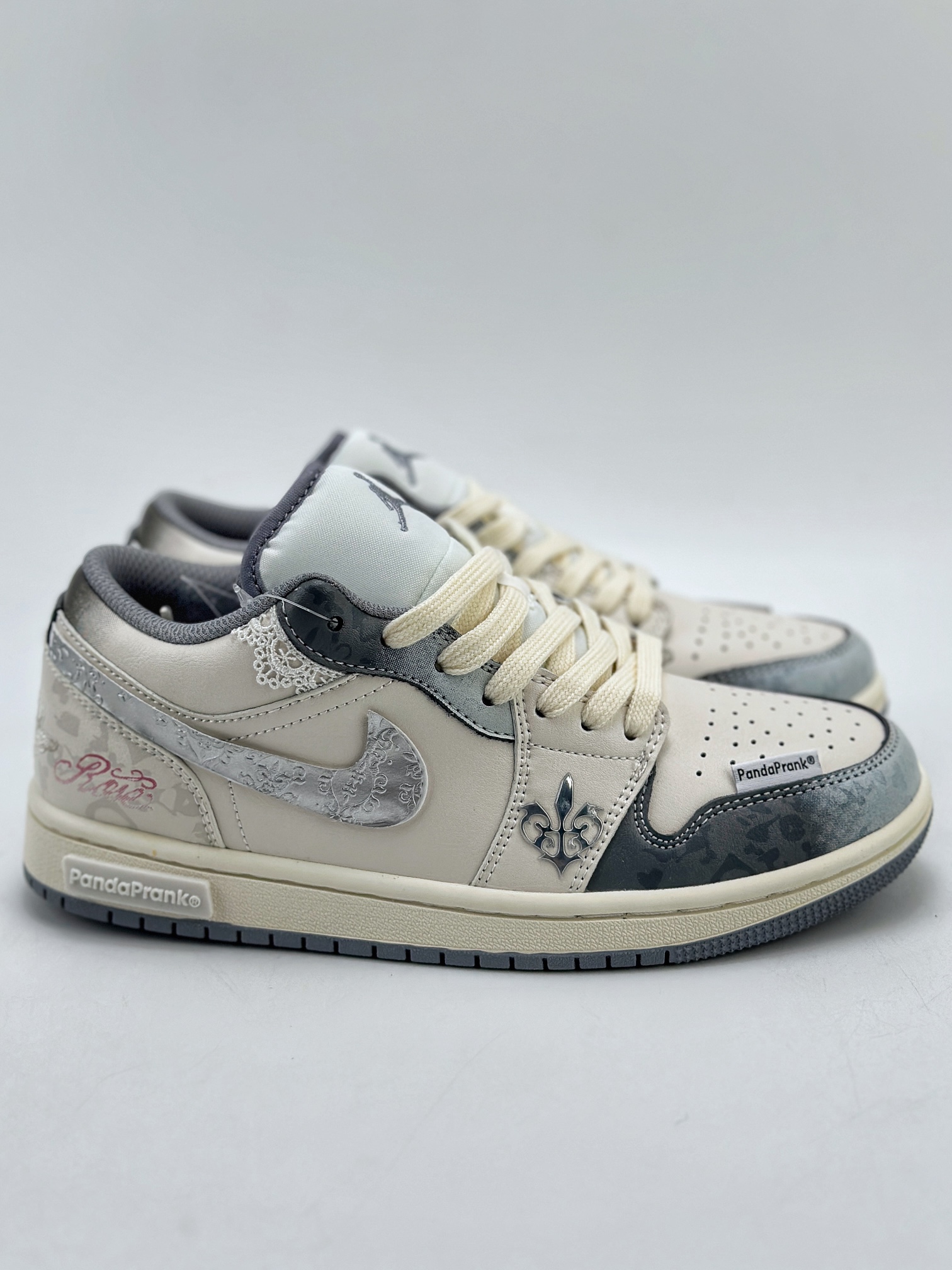 280 Air Jordan 1 Low 熊猫恶作剧 摩登薇境 553560-053