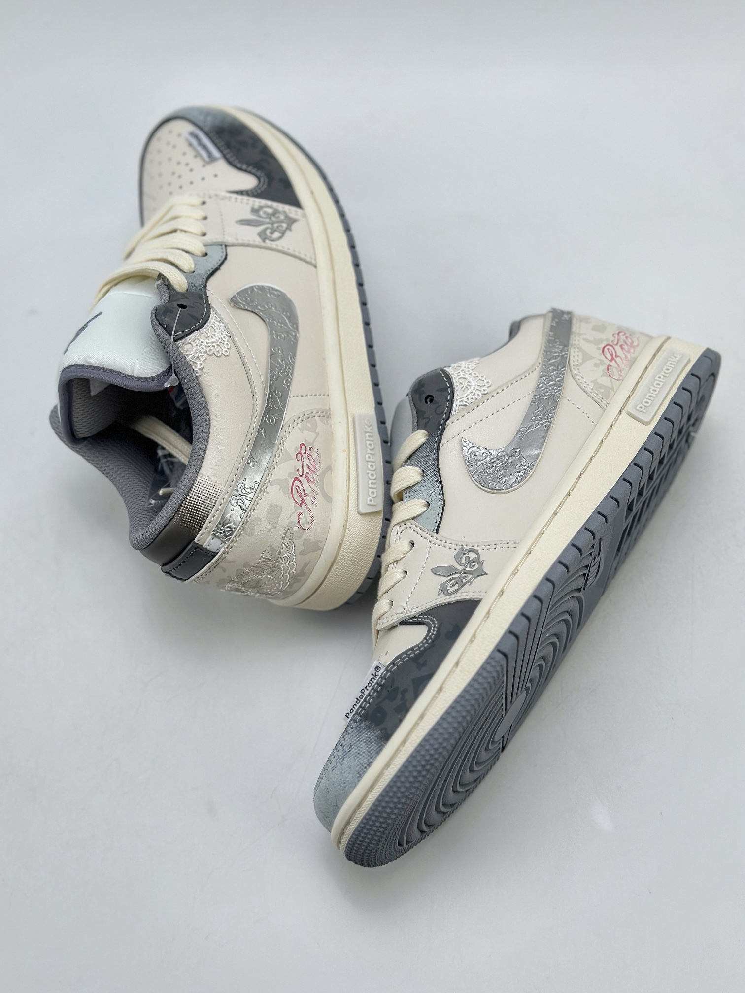 280 Air Jordan 1 Low 熊猫恶作剧 摩登薇境 553560-053