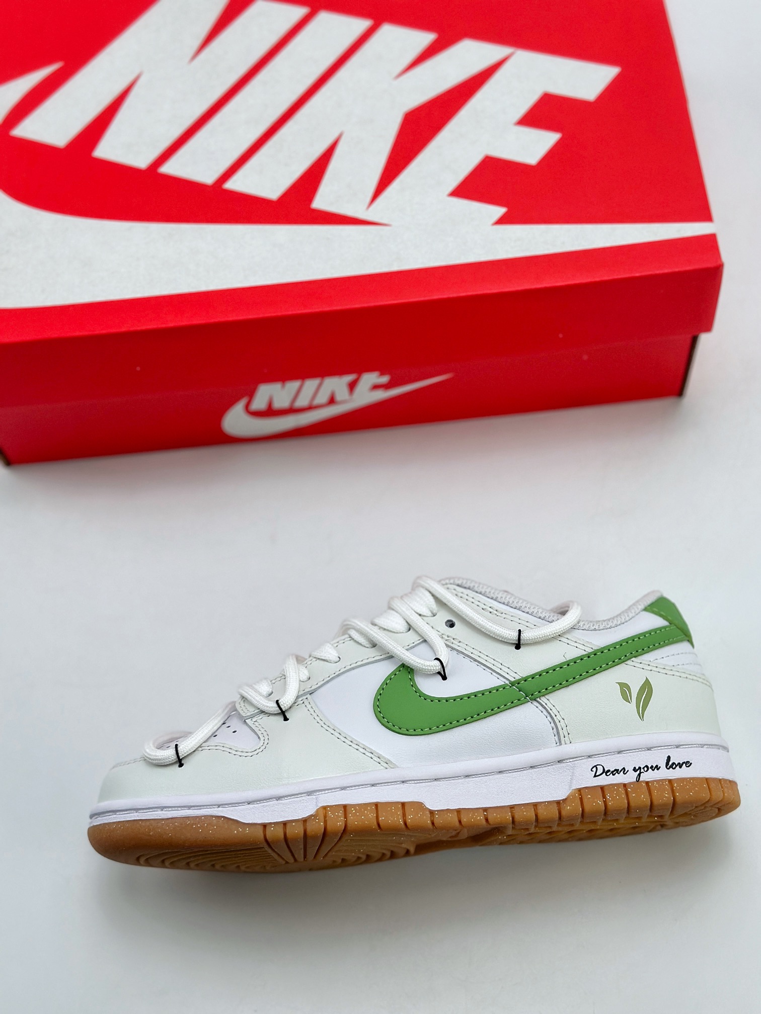 NIKE SB Dunk Low Green Grape Tea Spring and Summer Series White Green FD9922-151