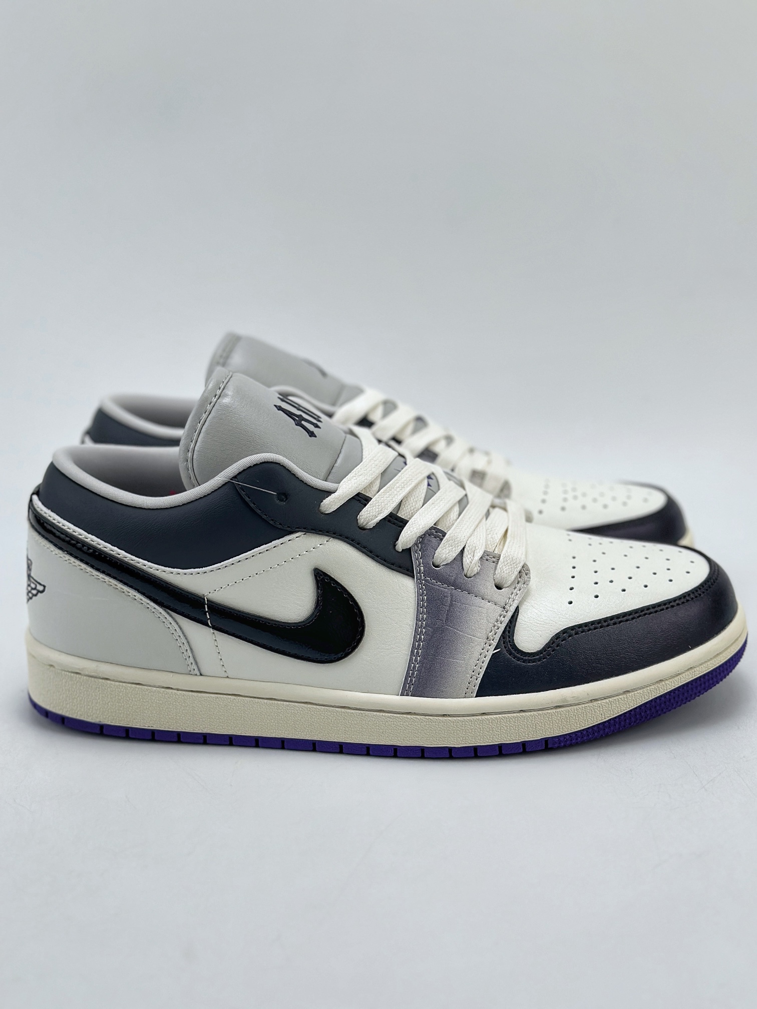 Air Jordan 1 Retro Low SE White Black Purple HF5759-101