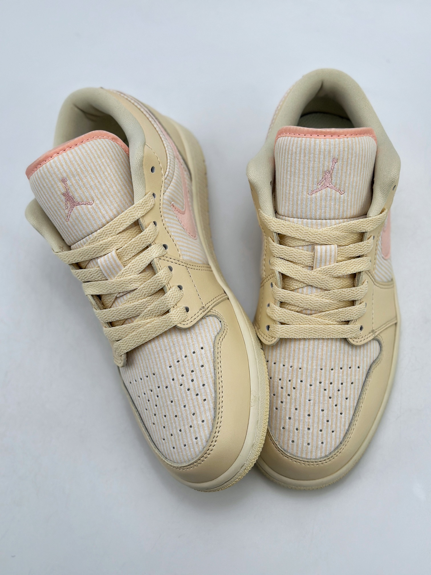 Air Jordan 1 Retro Low SE Beige Pink FQ1925-100