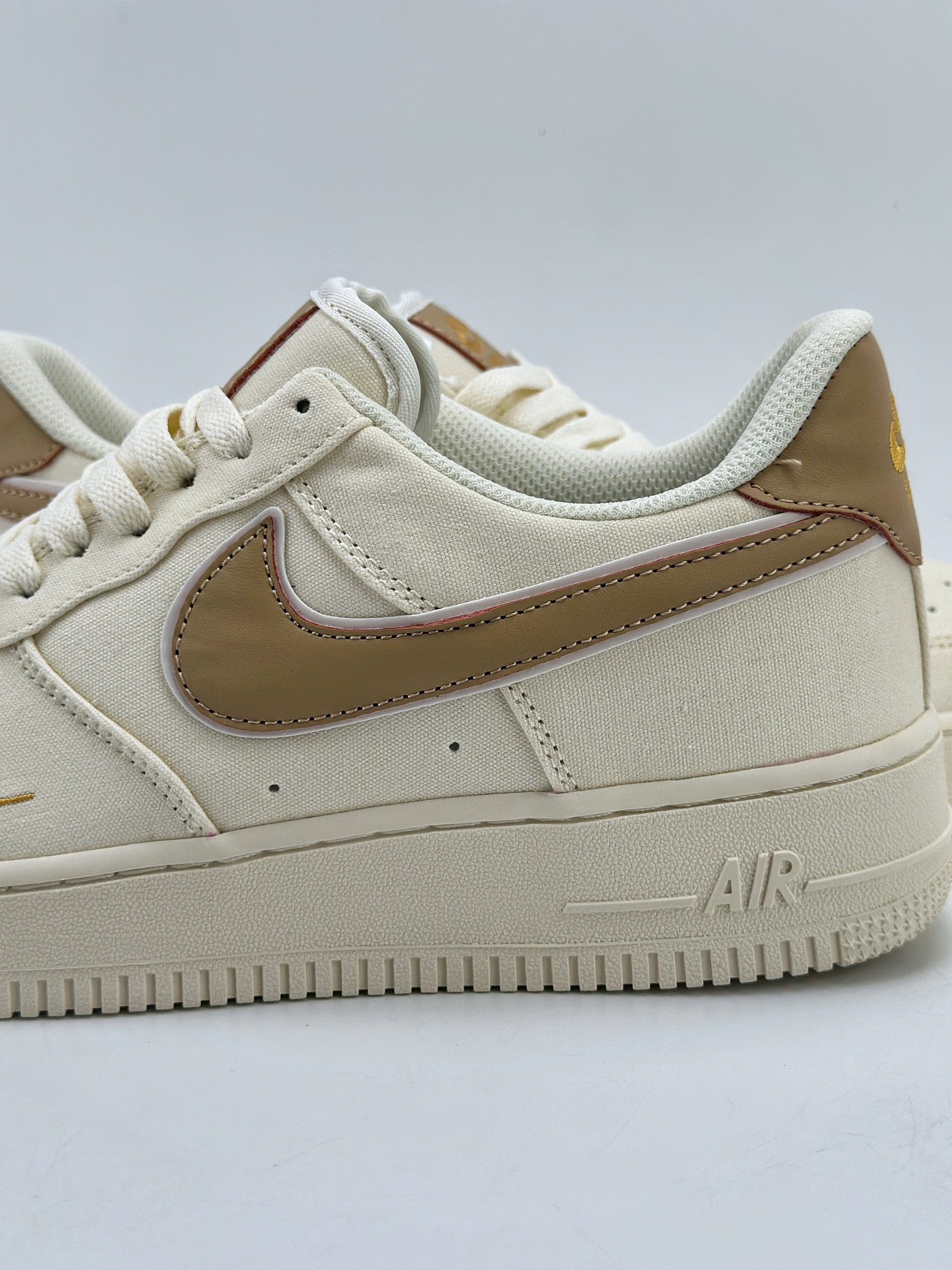 Nike Air Force 1 Low 07 Beige Canvas MN5696-509