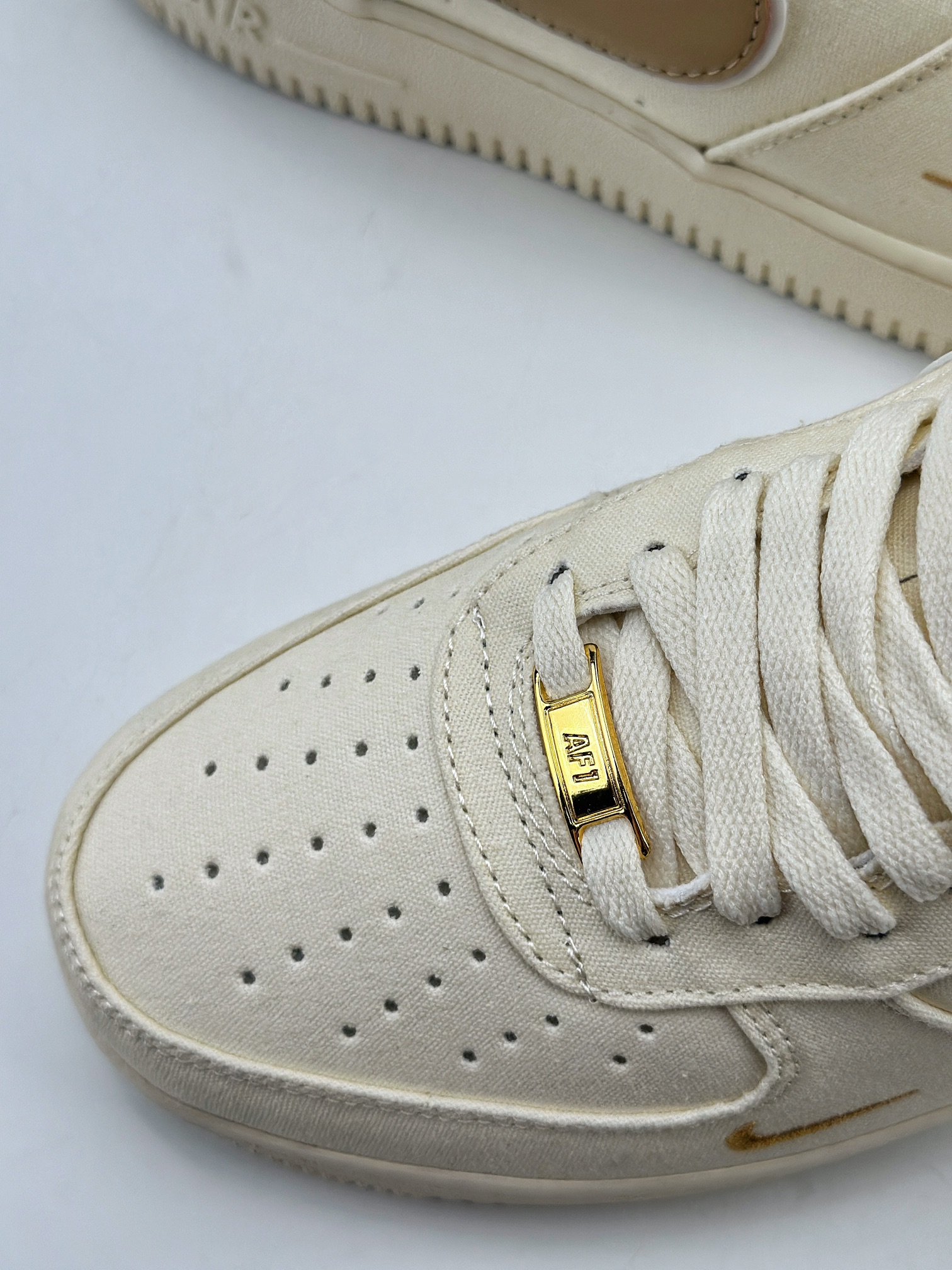 Nike Air Force 1 Low 07 Beige Canvas MN5696-509