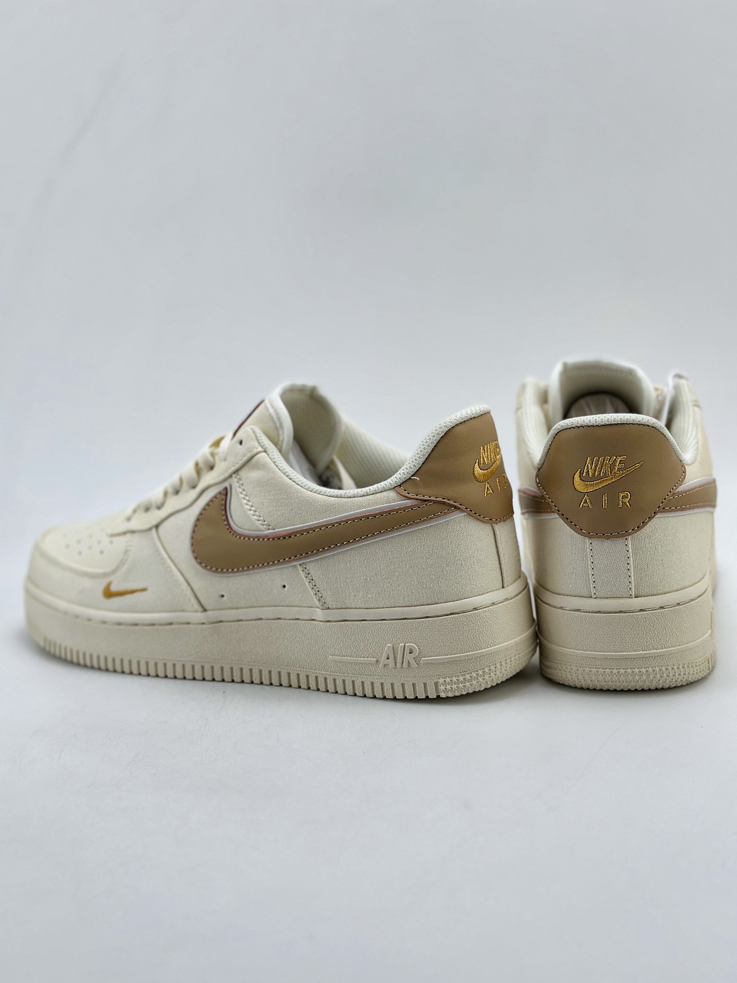 Nike Air Force 1 Low 07 Beige Canvas MN5696-509