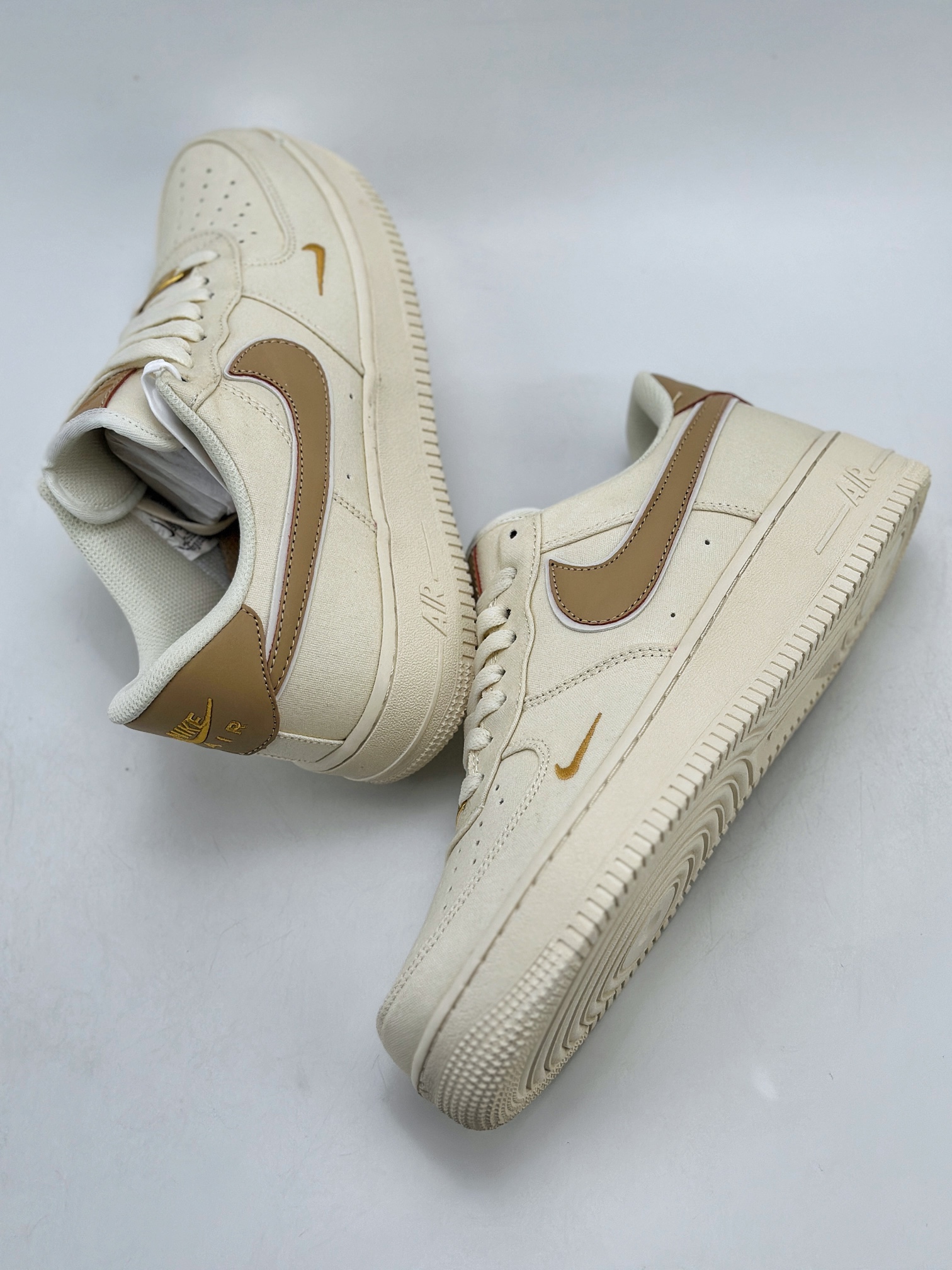 Nike Air Force 1 Low 07 Beige Canvas MN5696-509