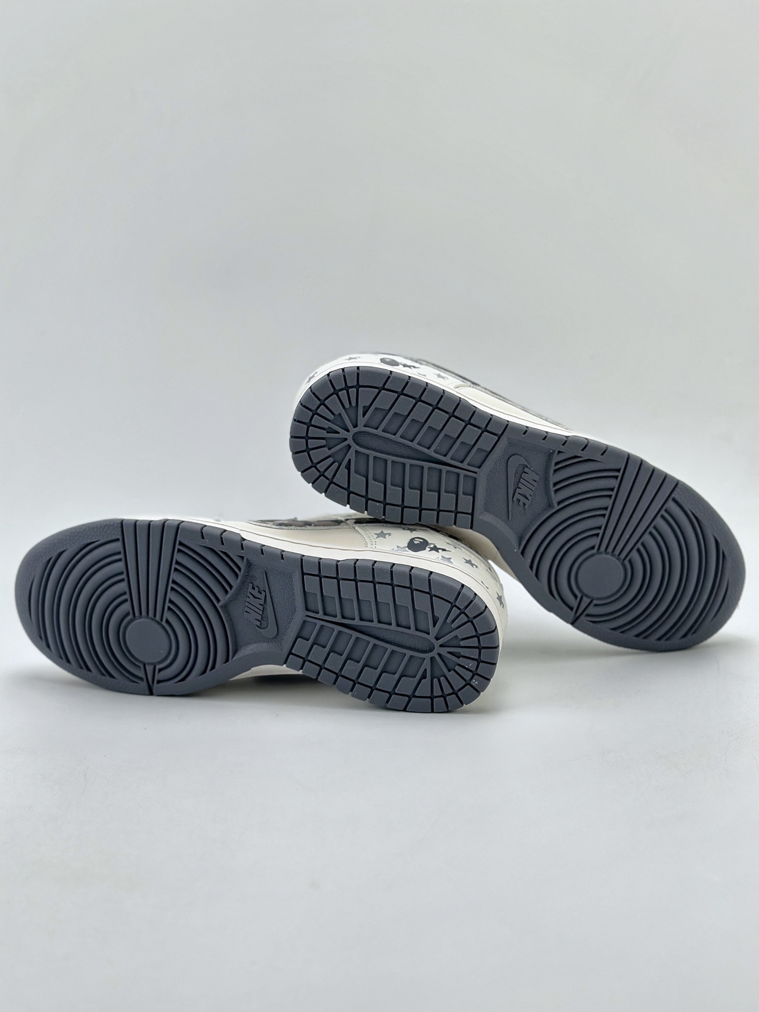 Nike SB Dunk Low x BAPE White Gray Black Camouflage Hook DQ1098-351