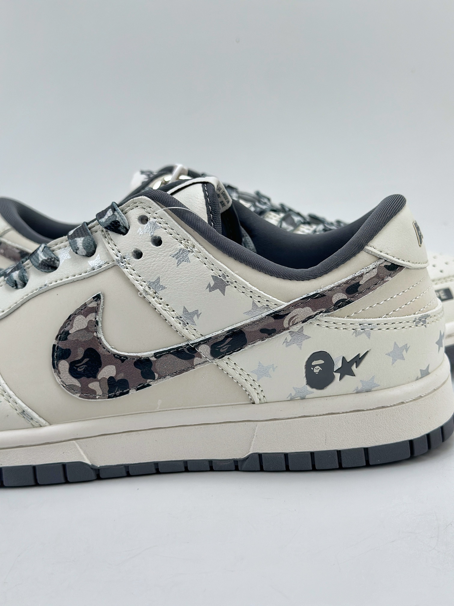 Nike SB Dunk Low x BAPE White Gray Black Camouflage Hook DQ1098-351