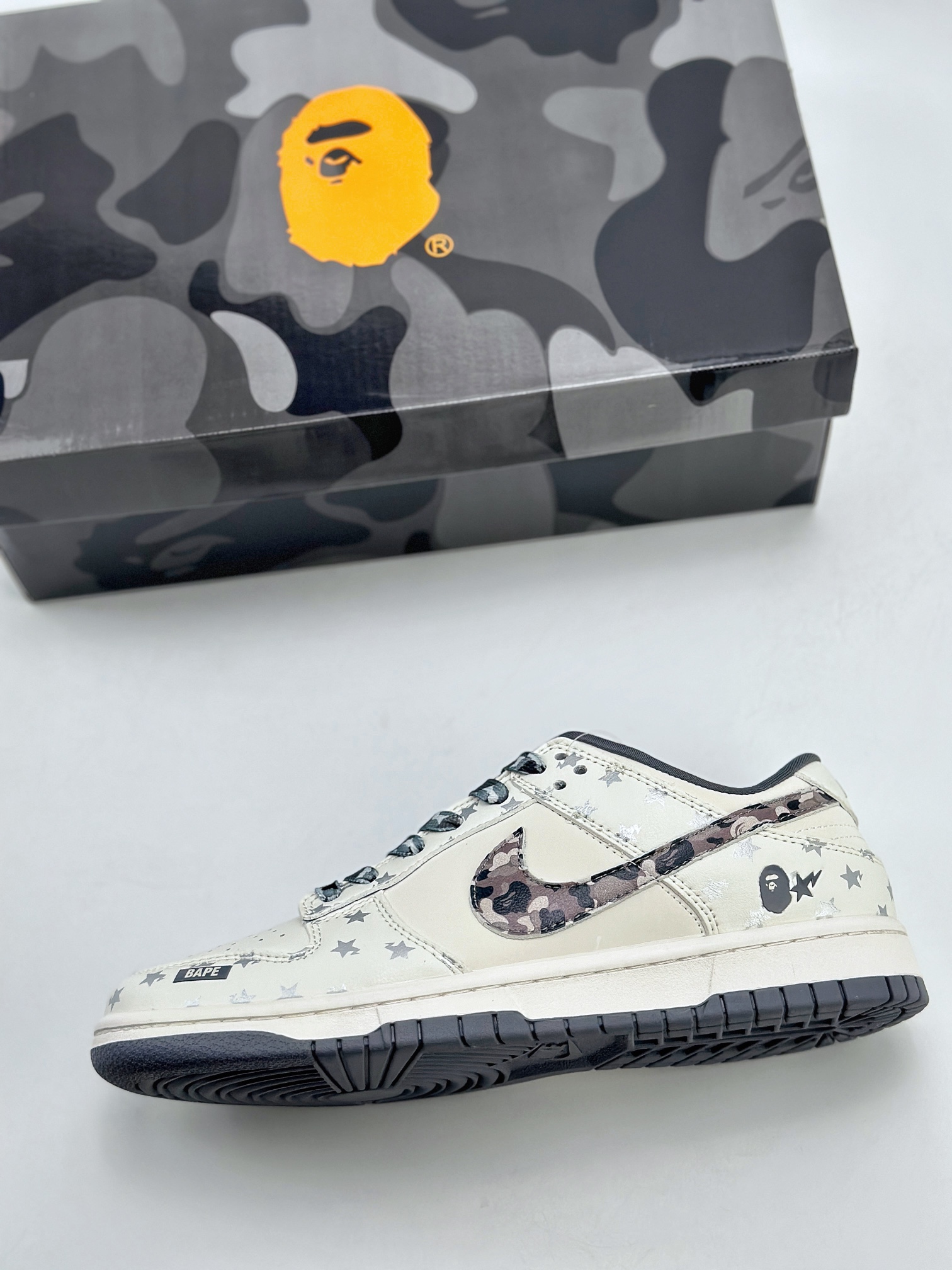Nike SB Dunk Low x BAPE White Gray Black Camouflage Hook DQ1098-351