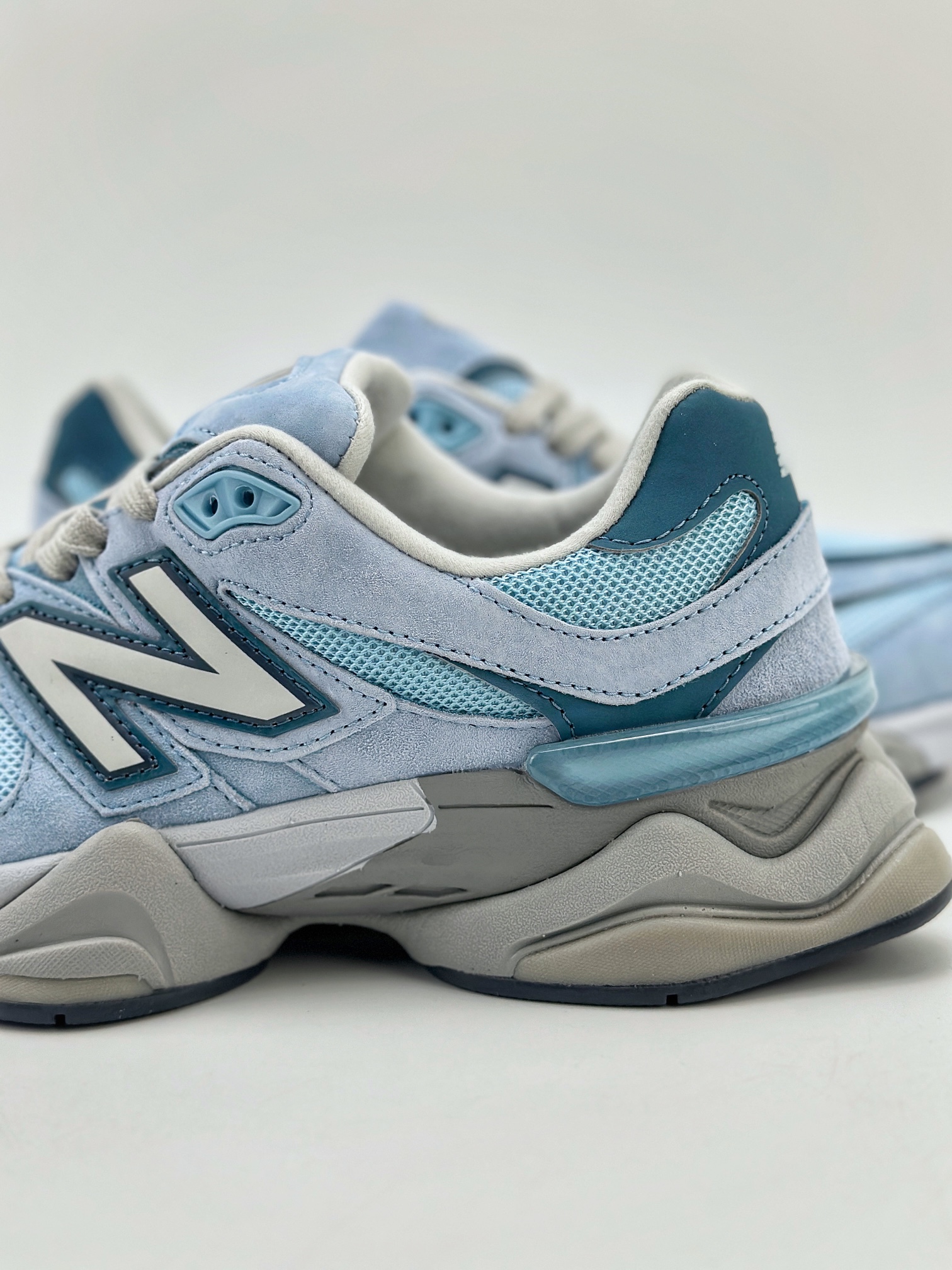 210 Joe Freshgoods x New Balance 版本 NB9060 联名款 复古休闲运动慢跑鞋  U9060EED