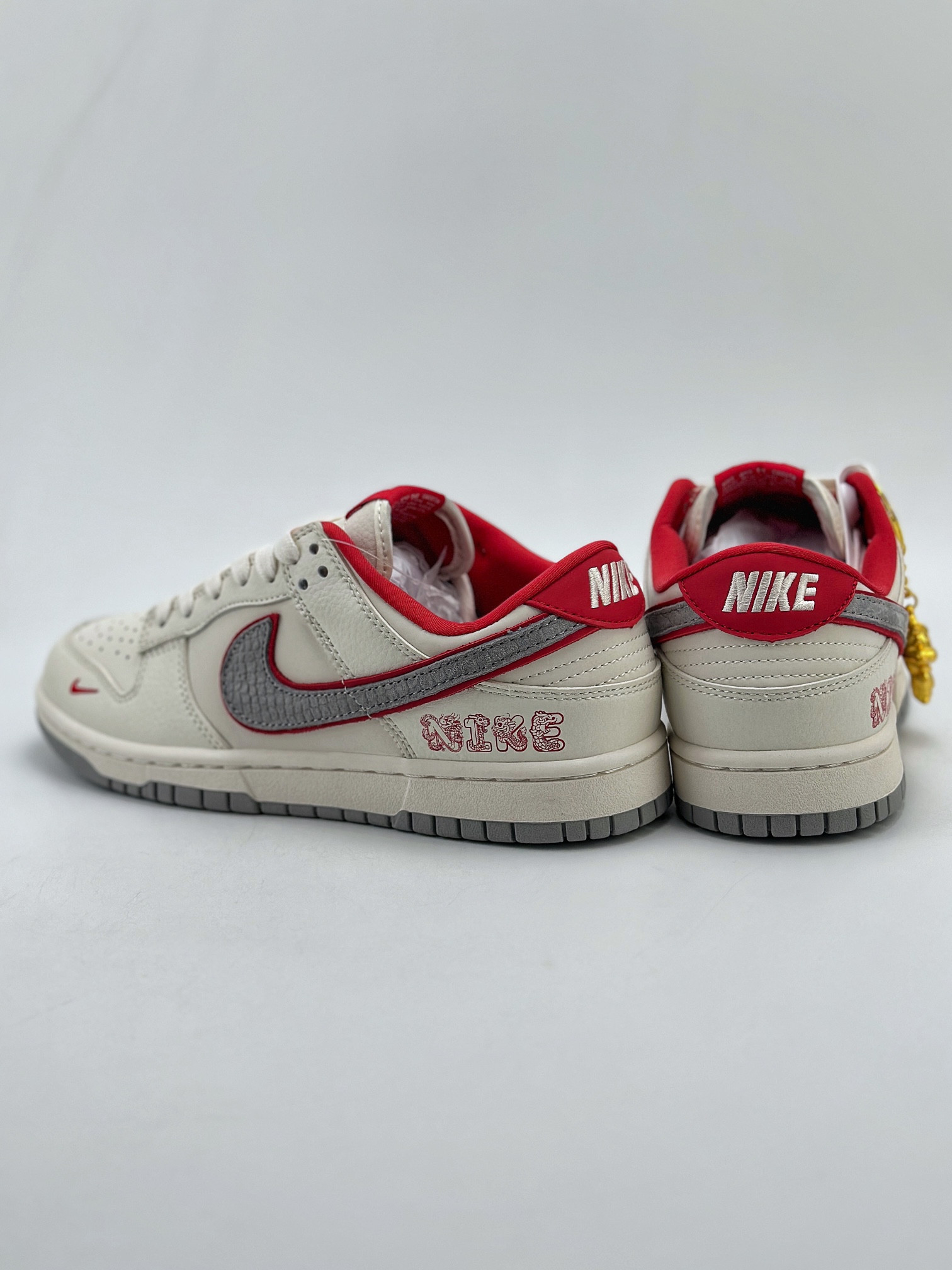 300 Nike SB Dunk Low CNY龙年限定 米灰勾龙吟 DQ1098-366