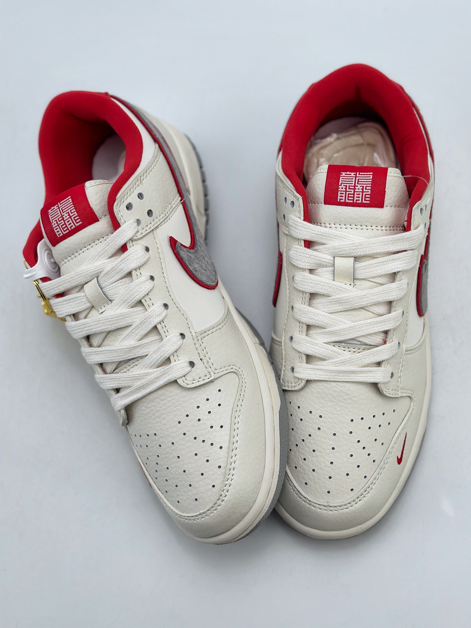 300 Nike SB Dunk Low CNY龙年限定 米灰勾龙吟 DQ1098-366