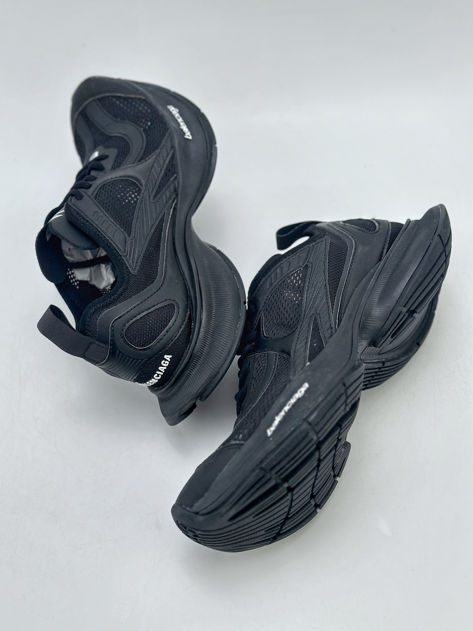 340 Balenciaga Circuit Sneakers 巴黎世家环道系列复古阔型底休闲慢跑鞋  793945 WFLGY 1000