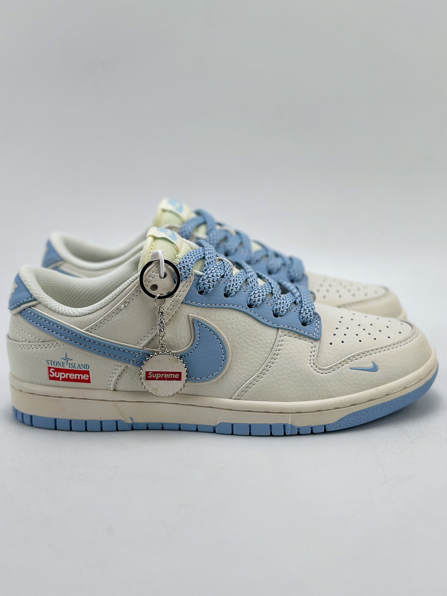 280 Nike SB Dunk Low x Supreme x Stone Island 白蓝 BB9866-001