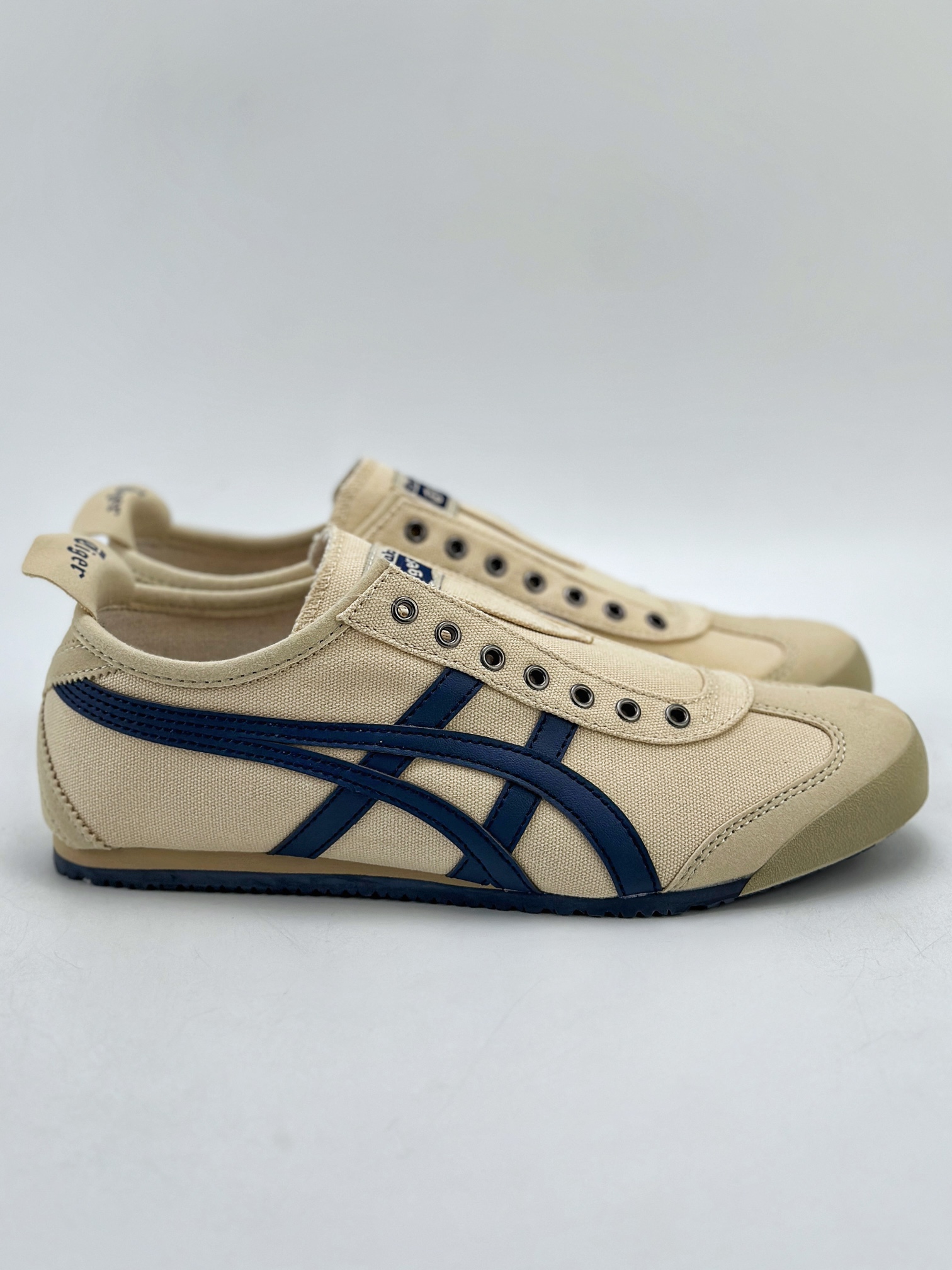 130 Onitsuka Tiger Mexico 66 Paraty 百搭单品 板鞋 TH1B2N-0143