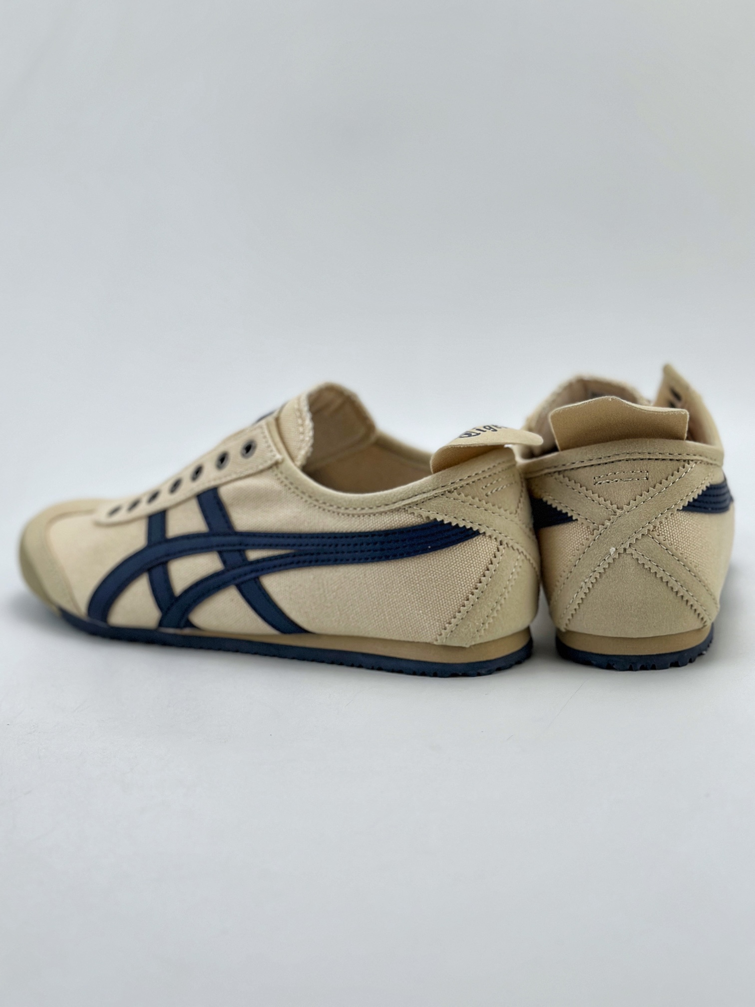 130 Onitsuka Tiger Mexico 66 Paraty 百搭单品 板鞋 TH1B2N-0143