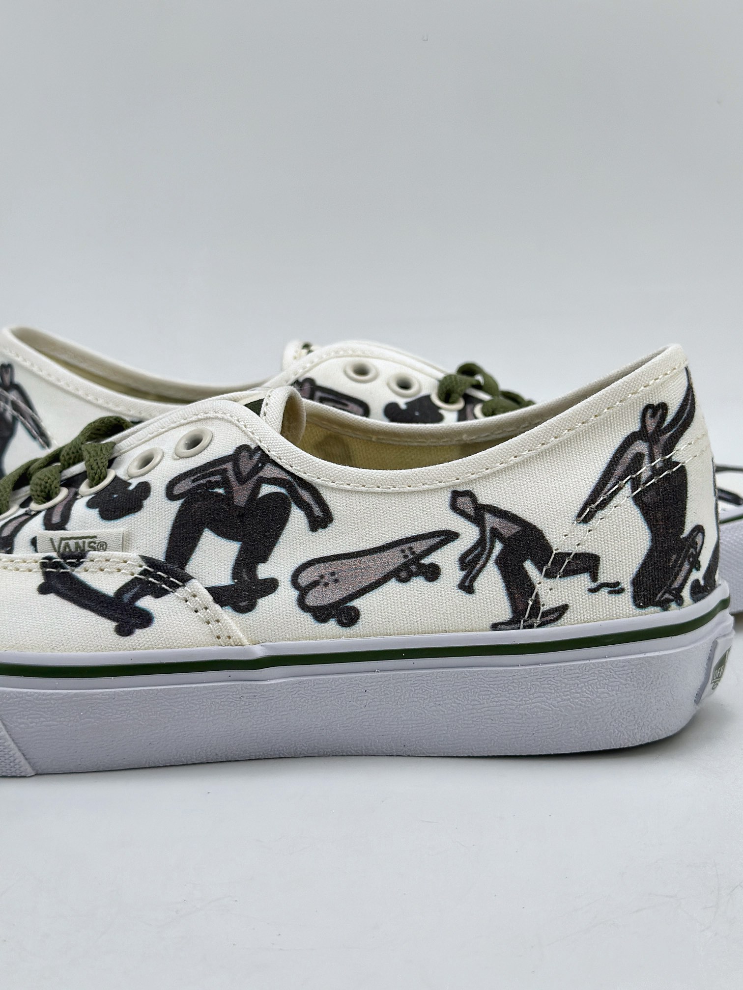 160 Vans Authentic x Bolin LA 涂鸦 本次的联名