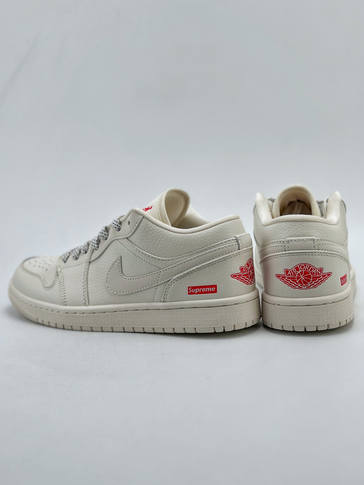 280 Air Jordan 1 Retro Low x Supreme 米白  WG8850-002