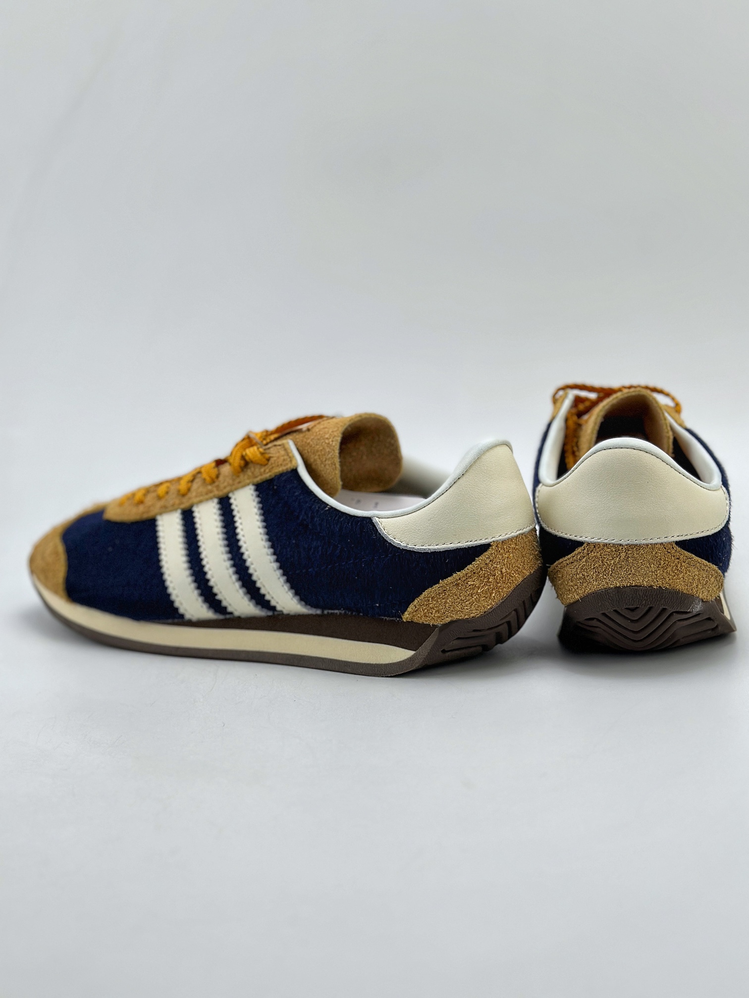 200 FEIFEI RUAN x adidas originals OG 棕蓝色  ID3652