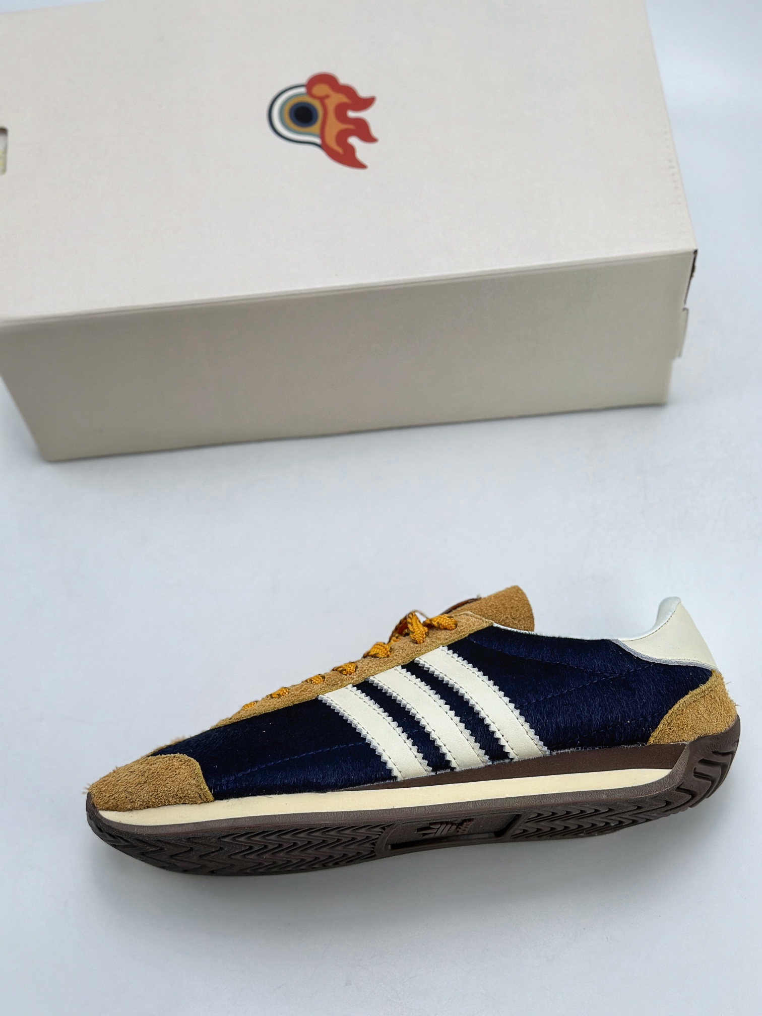 200 FEIFEI RUAN x adidas originals OG 棕蓝色  ID3652