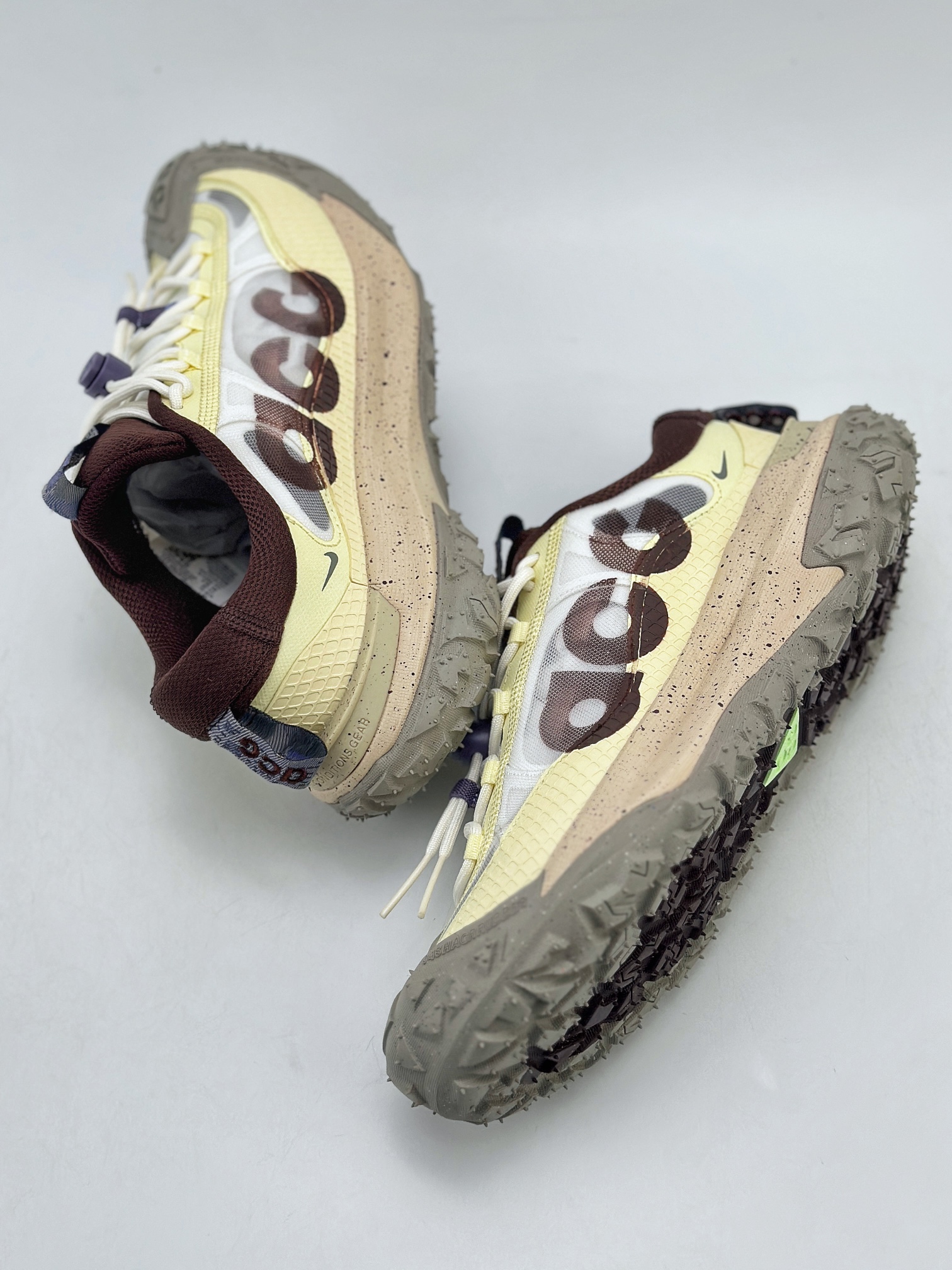 200 NK ACG MOUNTAIN FLY 2 LOW 外户登山列系越跑低帮休闲动运徒步鞋 FH5700-121