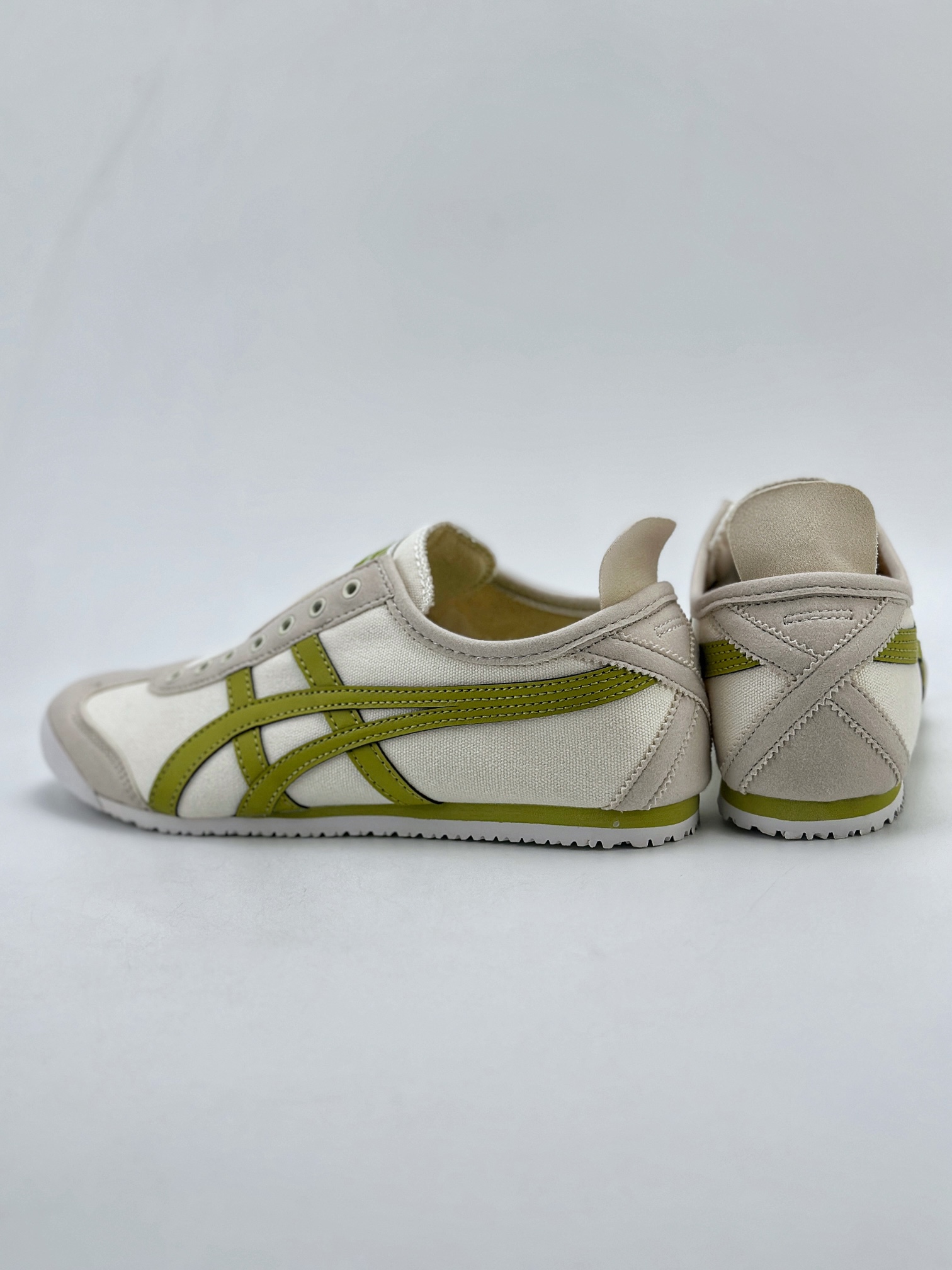 130 Onitsuka Tiger Mexico 66 Paraty 百搭单品 板鞋  1183A360-207