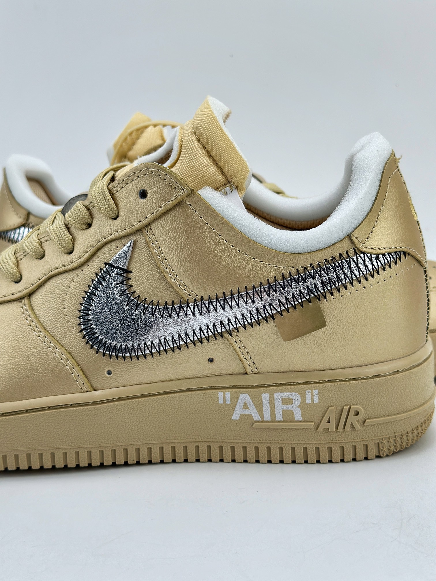 220 Nike Air Force 1 Low 07 x OFF-WHITE 暗金 DX1419-900