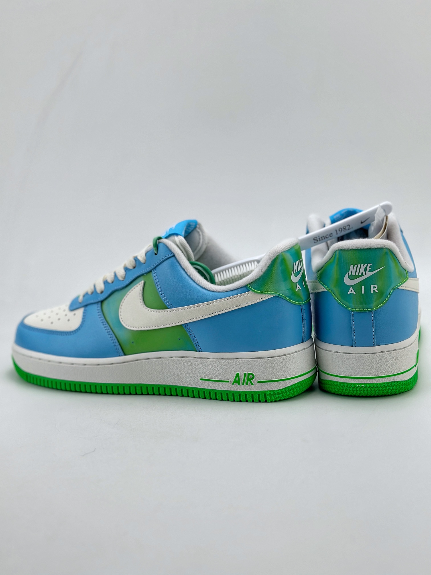 200 Nike Air Force 1 Low 07 蓝绿白 FZ4032-407