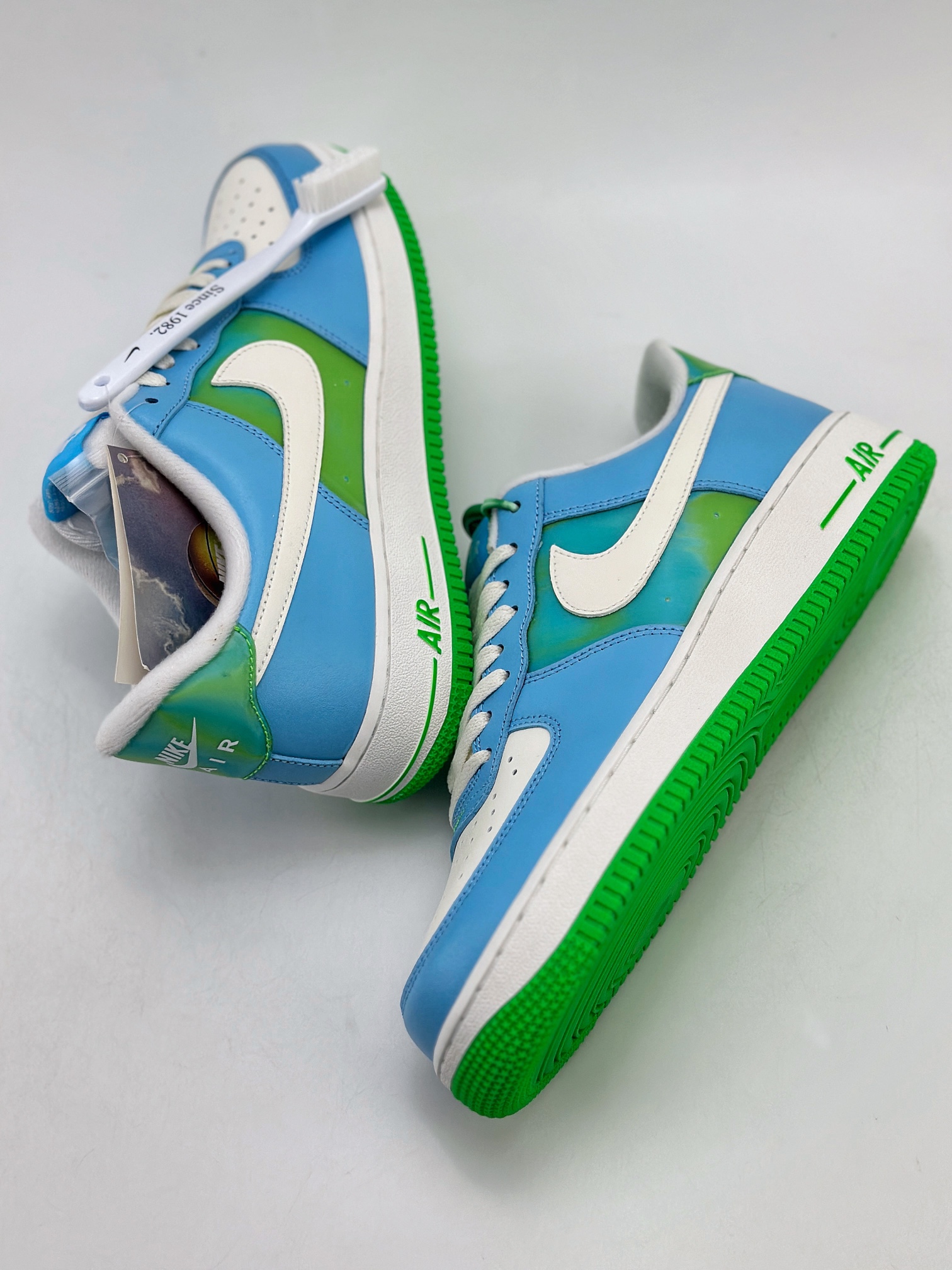 200 Nike Air Force 1 Low 07 蓝绿白 FZ4032-407