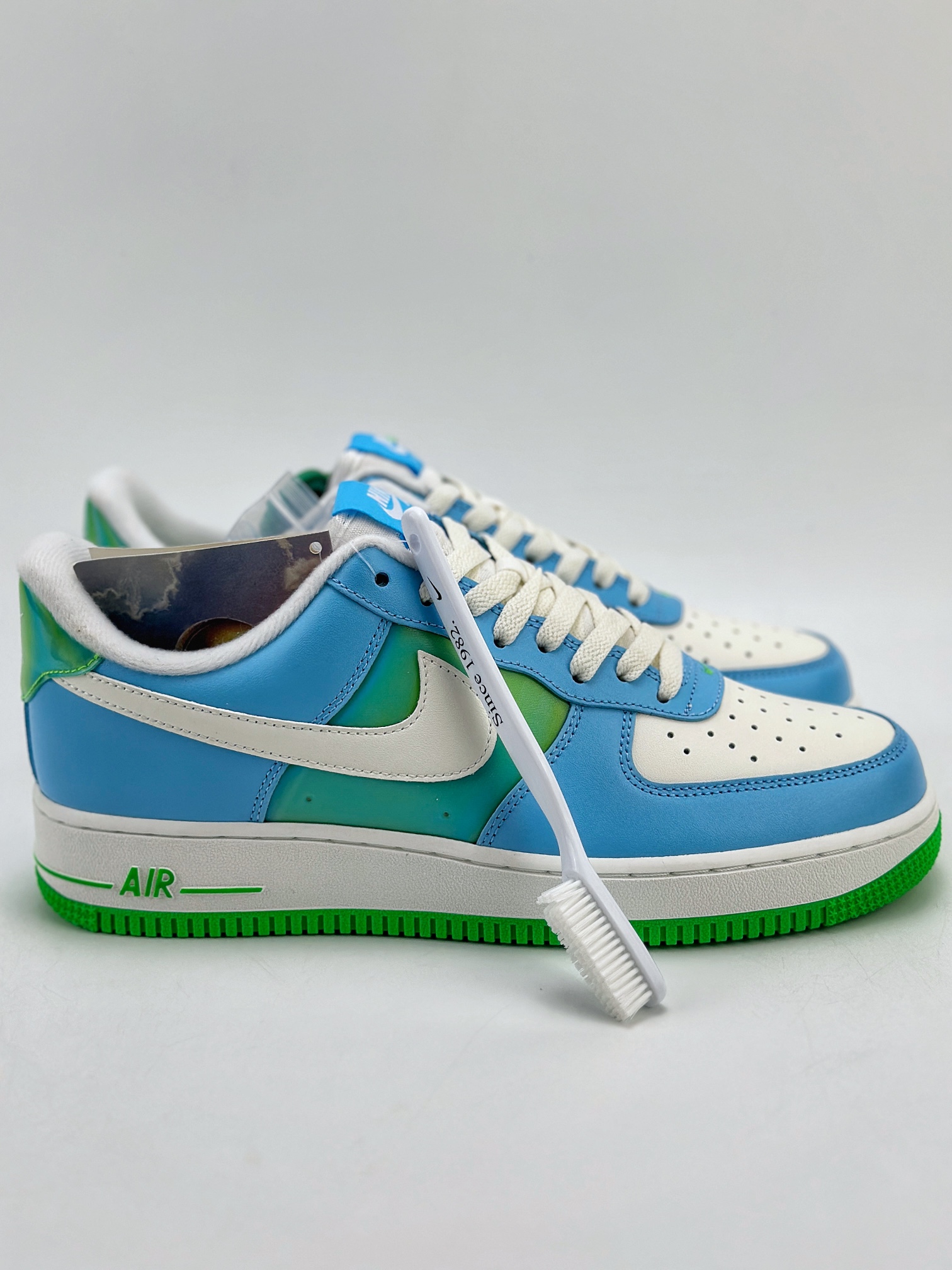 200 Nike Air Force 1 Low 07 蓝绿白 FZ4032-407