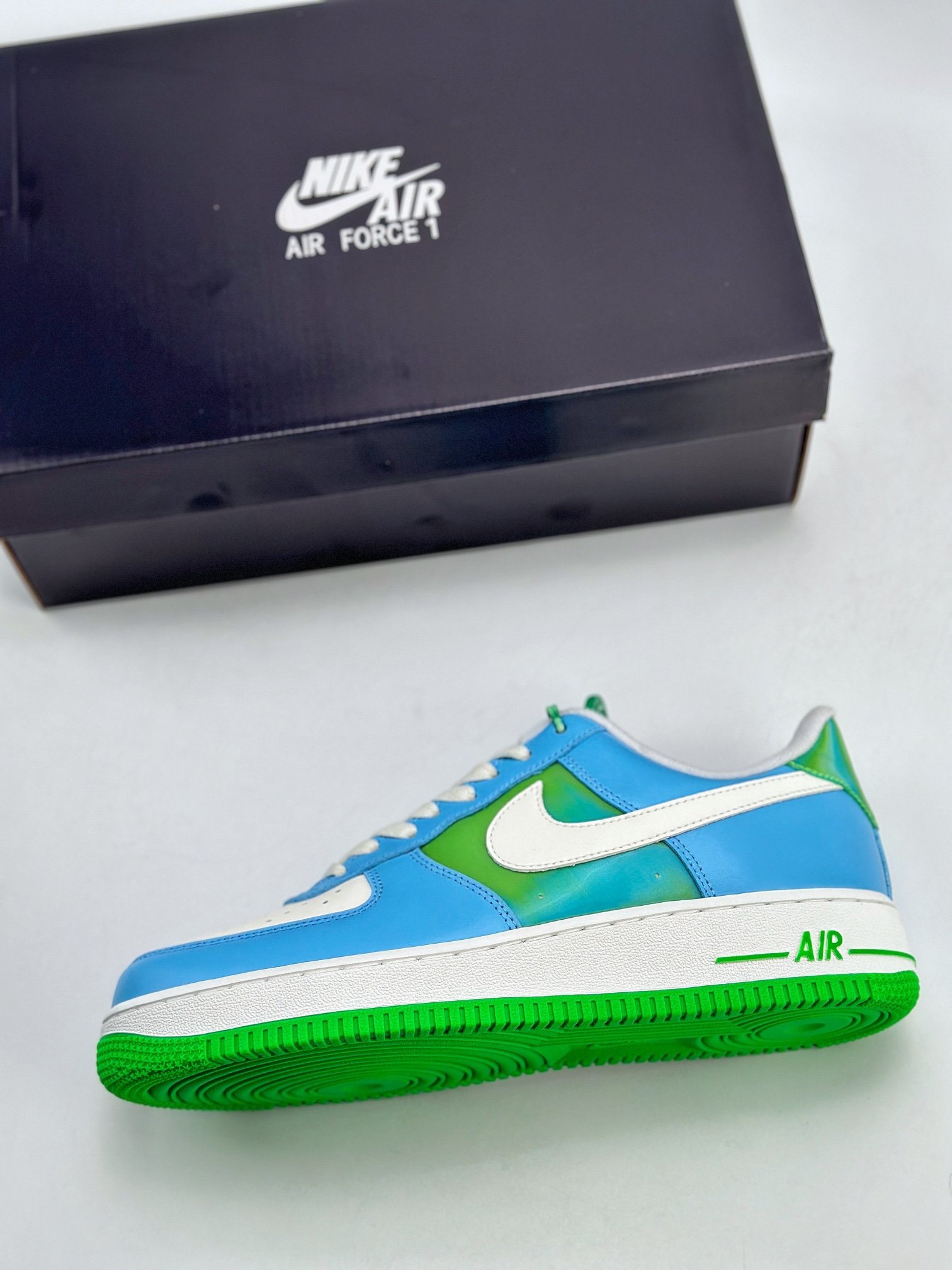 200 Nike Air Force 1 Low 07 蓝绿白 FZ4032-407