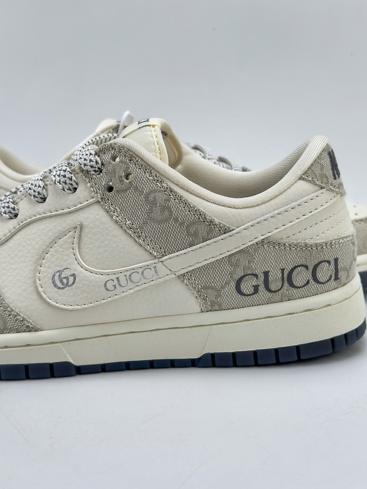 280 Nike SB Dunk Low x GUCCI 白灰 CF3688-003