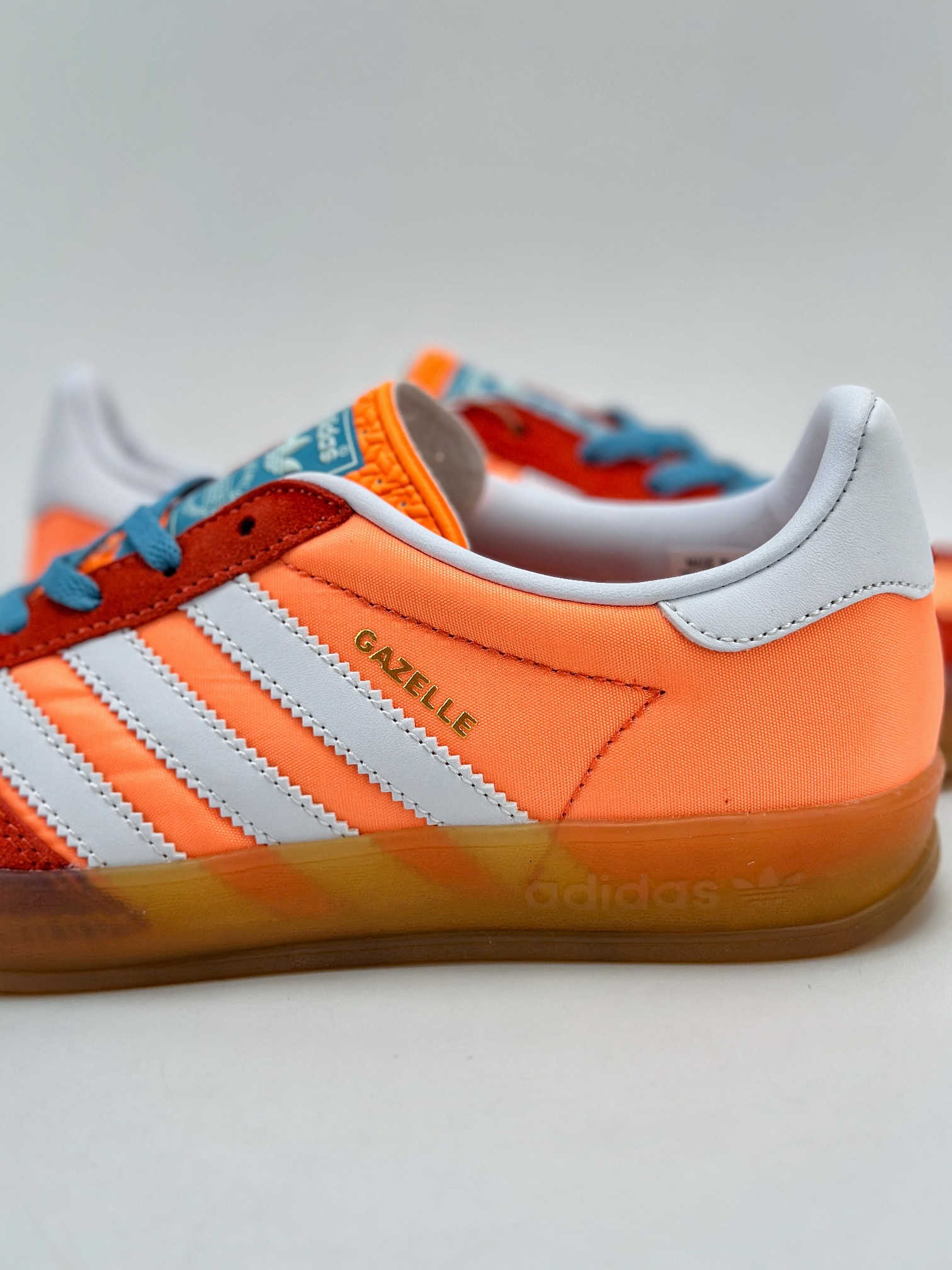 200 adidas Originals Gazelle INdoor 三叶草休闲防滑耐磨低帮板鞋  HQ9016