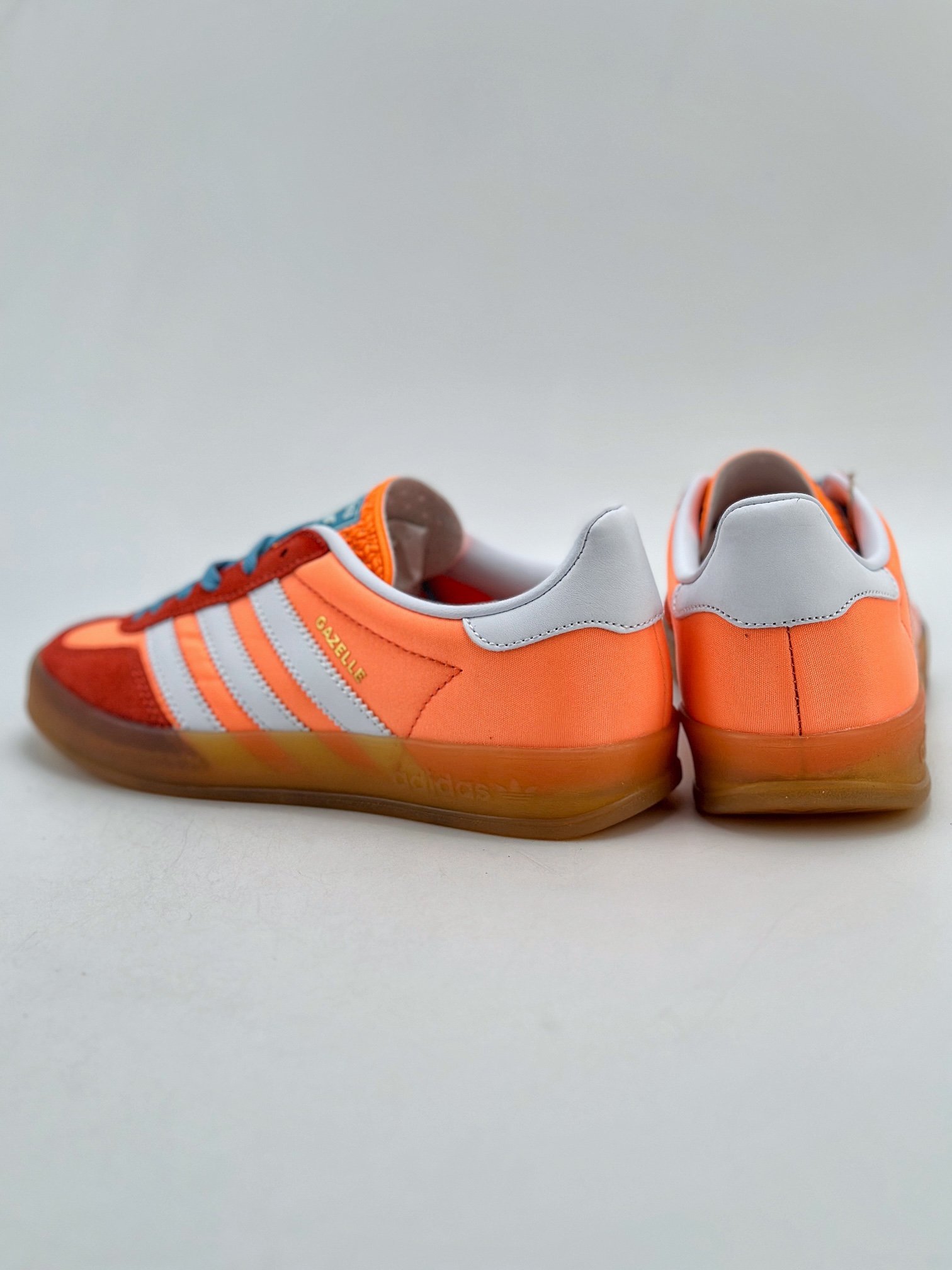 200 adidas Originals Gazelle INdoor 三叶草休闲防滑耐磨低帮板鞋  HQ9016