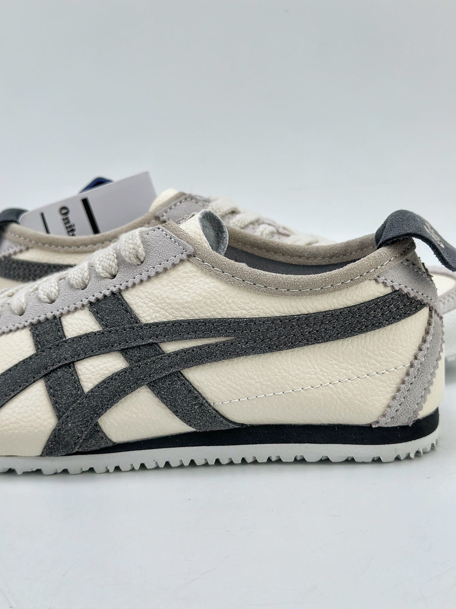 130 Onitsuka Tiger Mexico 66 Paraty 百搭单品 板鞋  1183C076-100