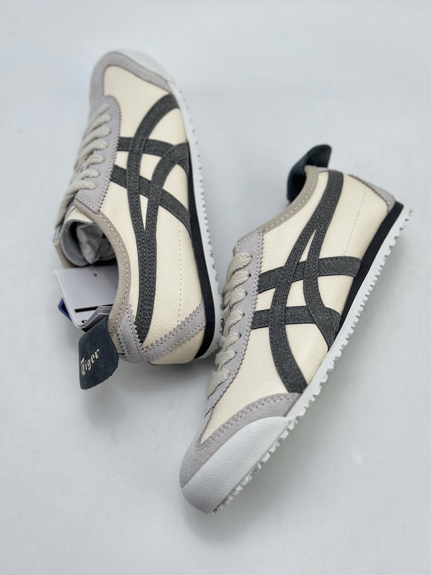 130 Onitsuka Tiger Mexico 66 Paraty 百搭单品 板鞋  1183C076-100