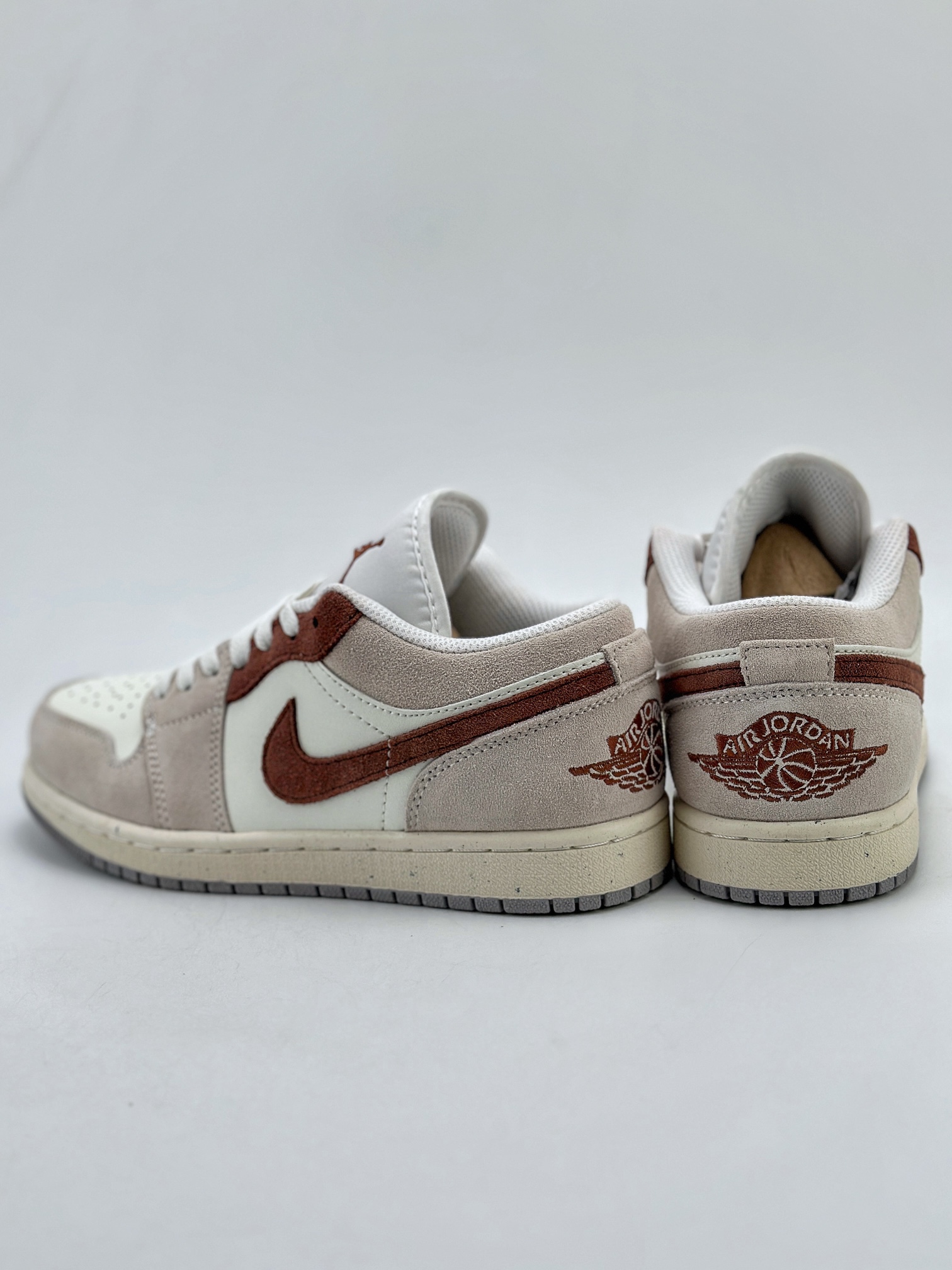 200 Air Jordan 1 Retro Low 红砖 米灰暗红 HF1567-200