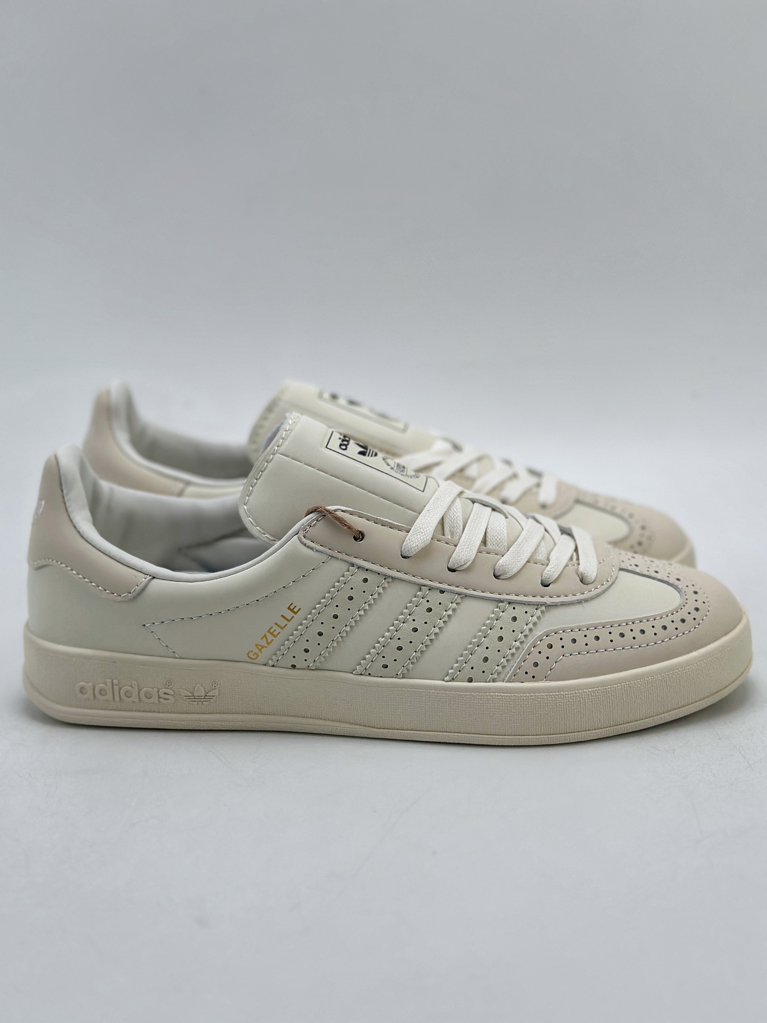 150 adidas Originals Gazelle INdoor 三叶草休闲防滑耐磨低帮板鞋 IE8407