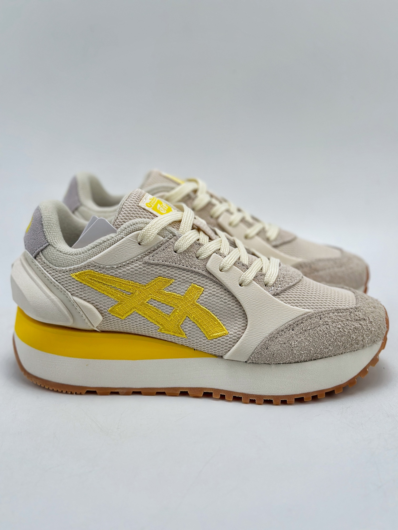 200 Asics Ointsuka Tiger Moage co 亚瑟士鬼冢虎复古经典跑鞋 1183B555-250