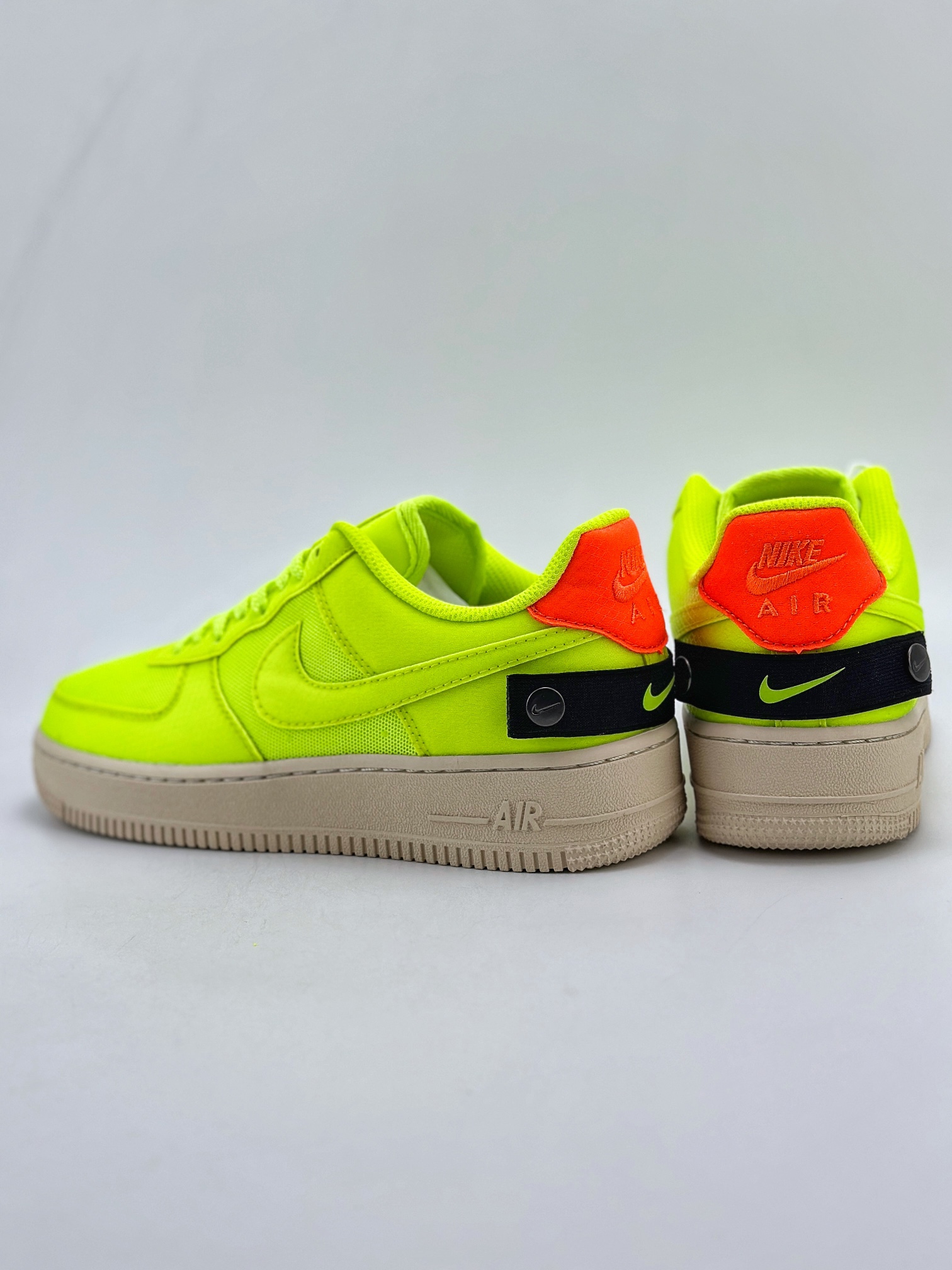 200 Nike Air Force 1 Low 07 荧光绿 AO4606-701