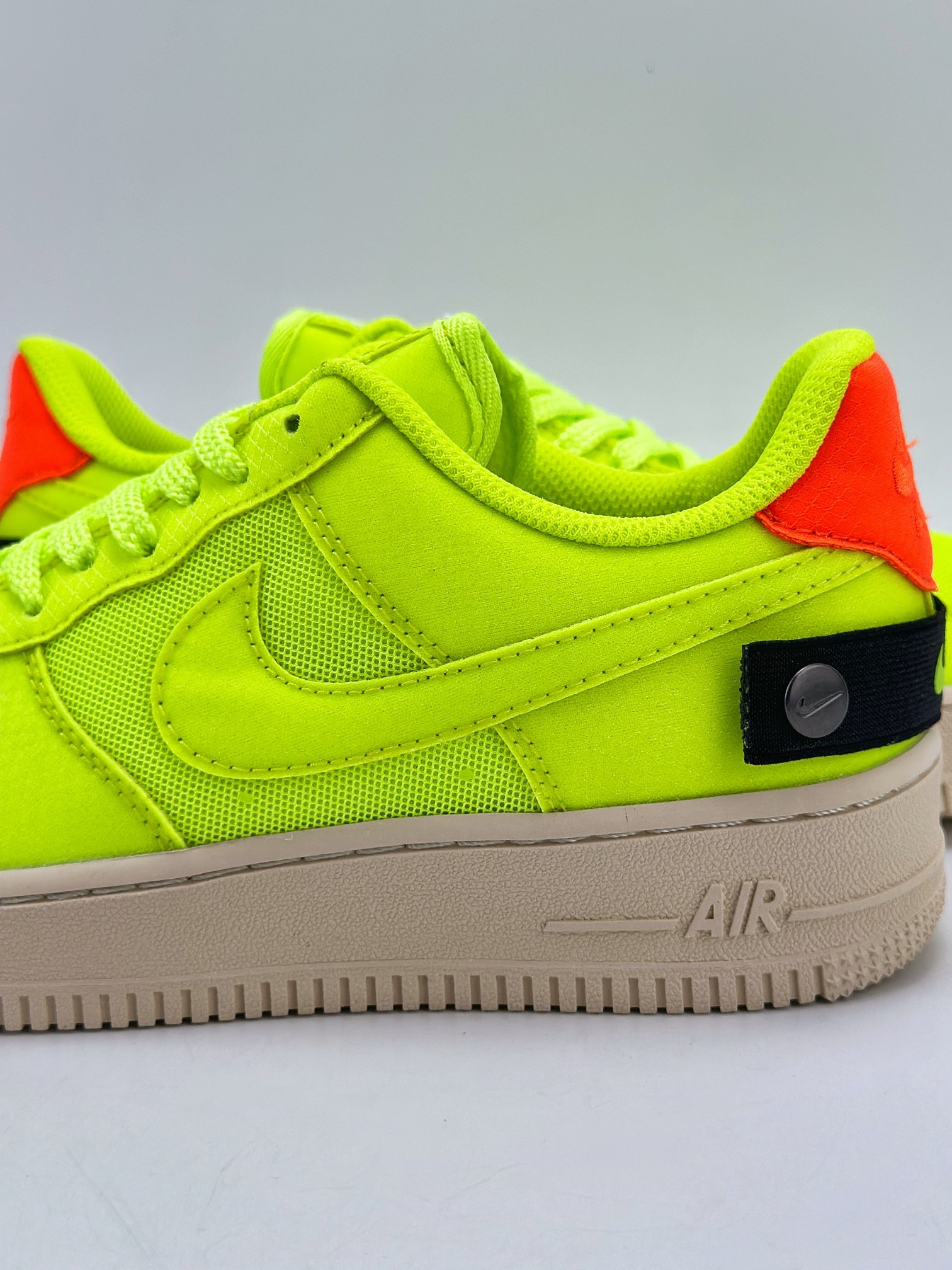 200 Nike Air Force 1 Low 07 荧光绿 AO4606-701