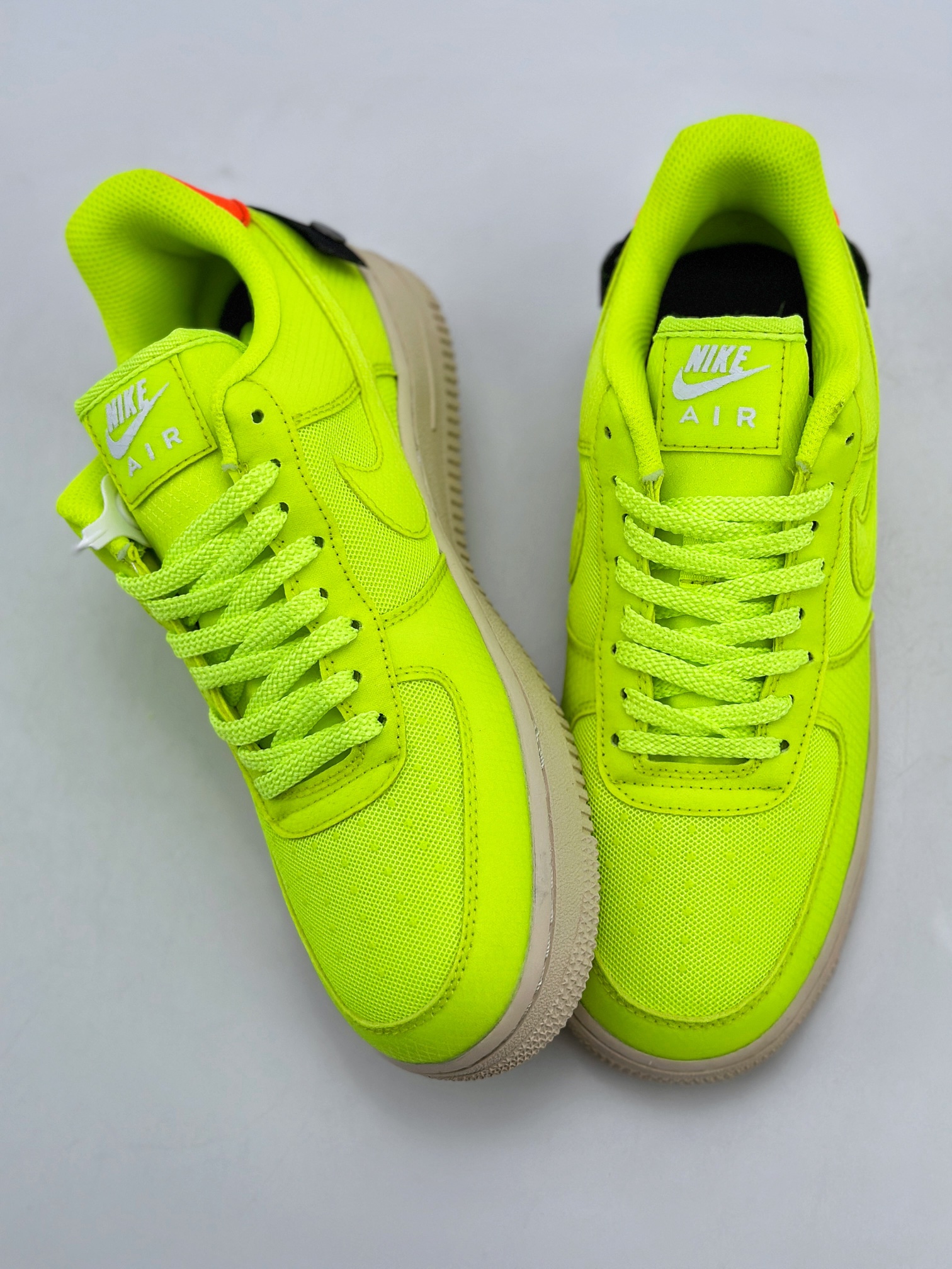 200 Nike Air Force 1 Low 07 荧光绿 AO4606-701