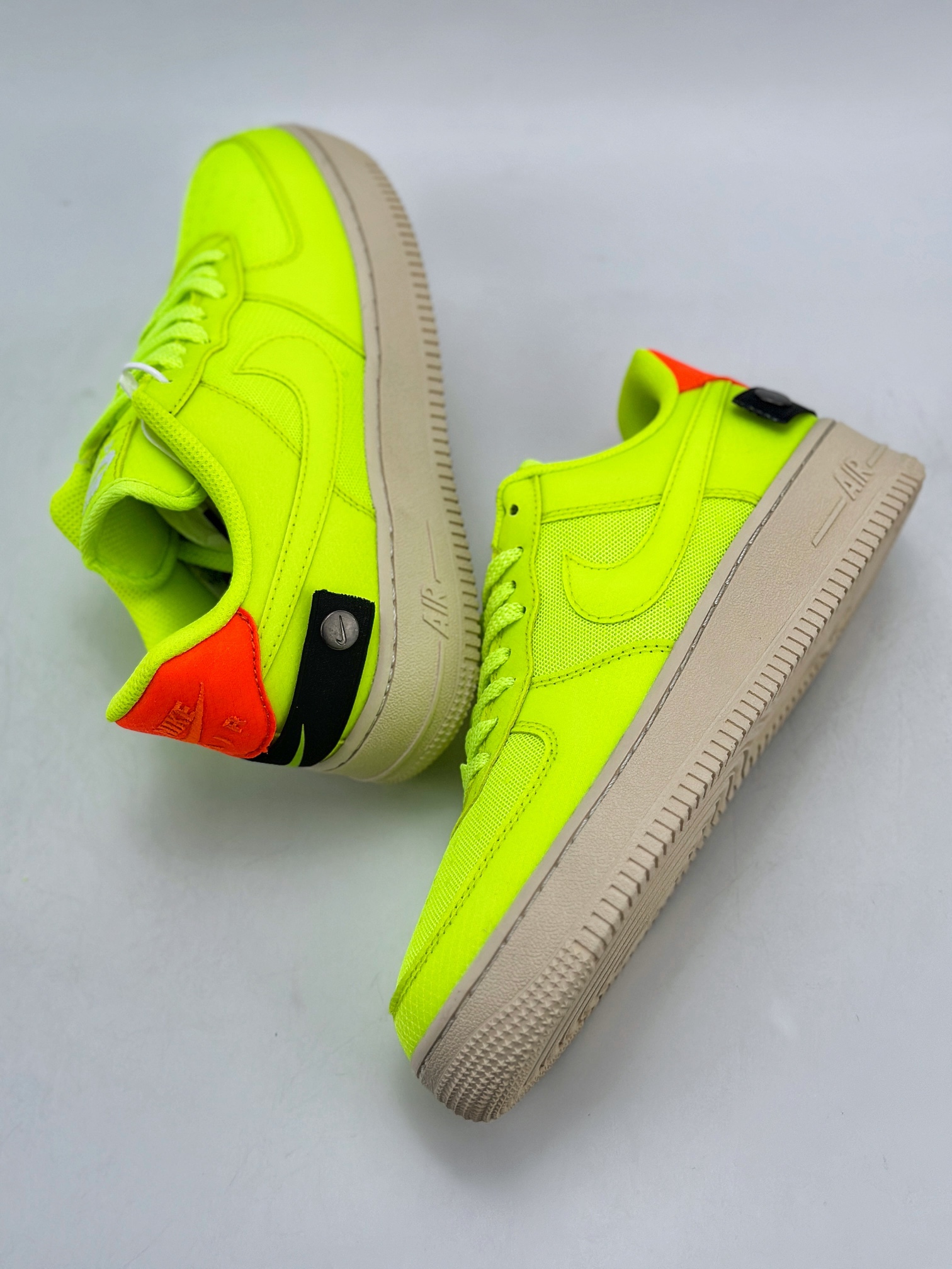 200 Nike Air Force 1 Low 07 荧光绿 AO4606-701