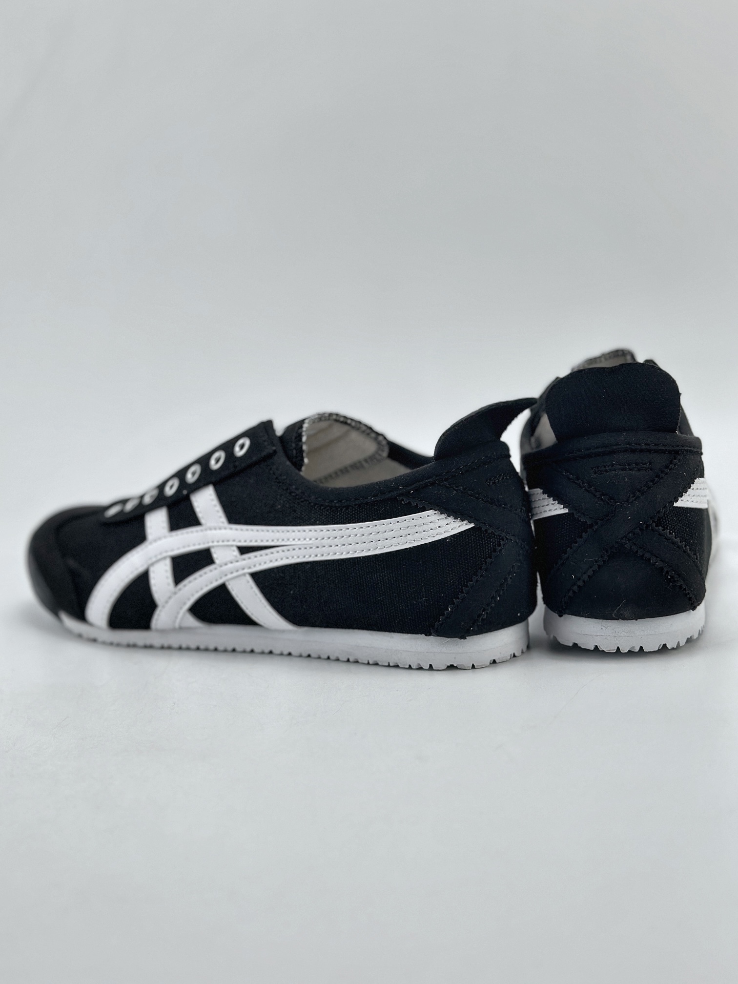 130 Onitsuka Tiger Mexico 66 Paraty 百搭单品板鞋 1183A746-001