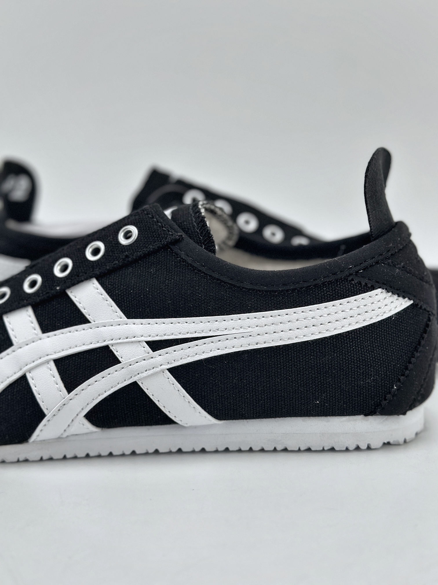 130 Onitsuka Tiger Mexico 66 Paraty 百搭单品板鞋 1183A746-001