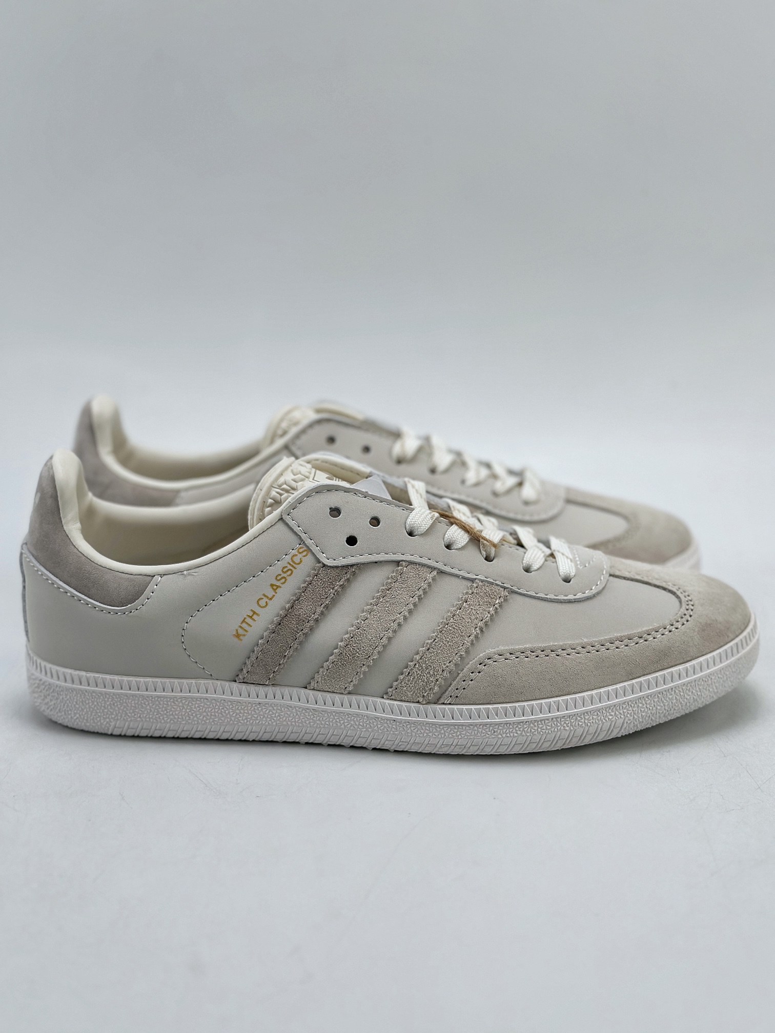 180 adidas Originals Gazelle INdoor x KITH 白灰 三叶草休闲防滑耐磨低帮板鞋 IH0090