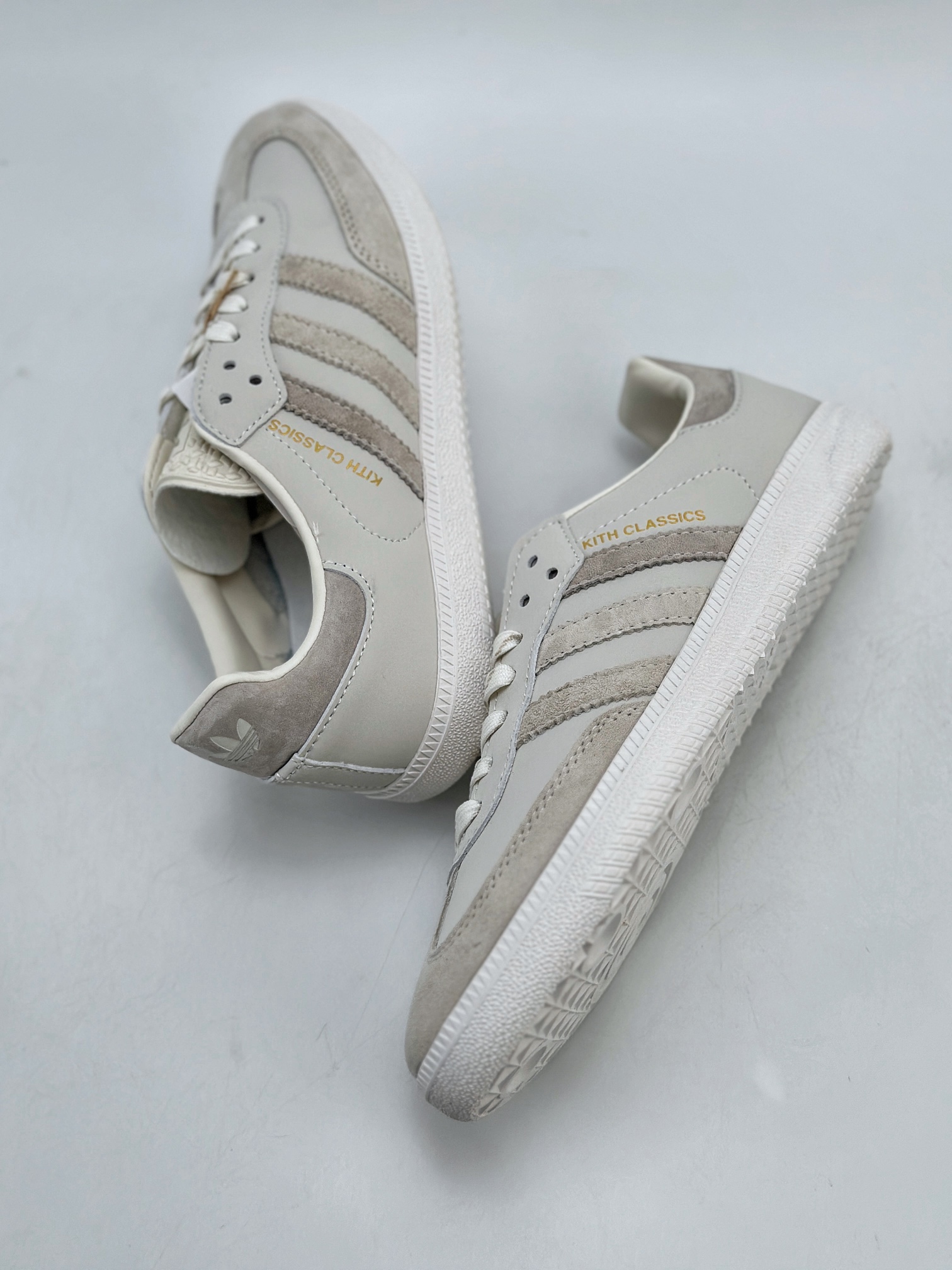 180 adidas Originals Gazelle INdoor x KITH 白灰 三叶草休闲防滑耐磨低帮板鞋 IH0090