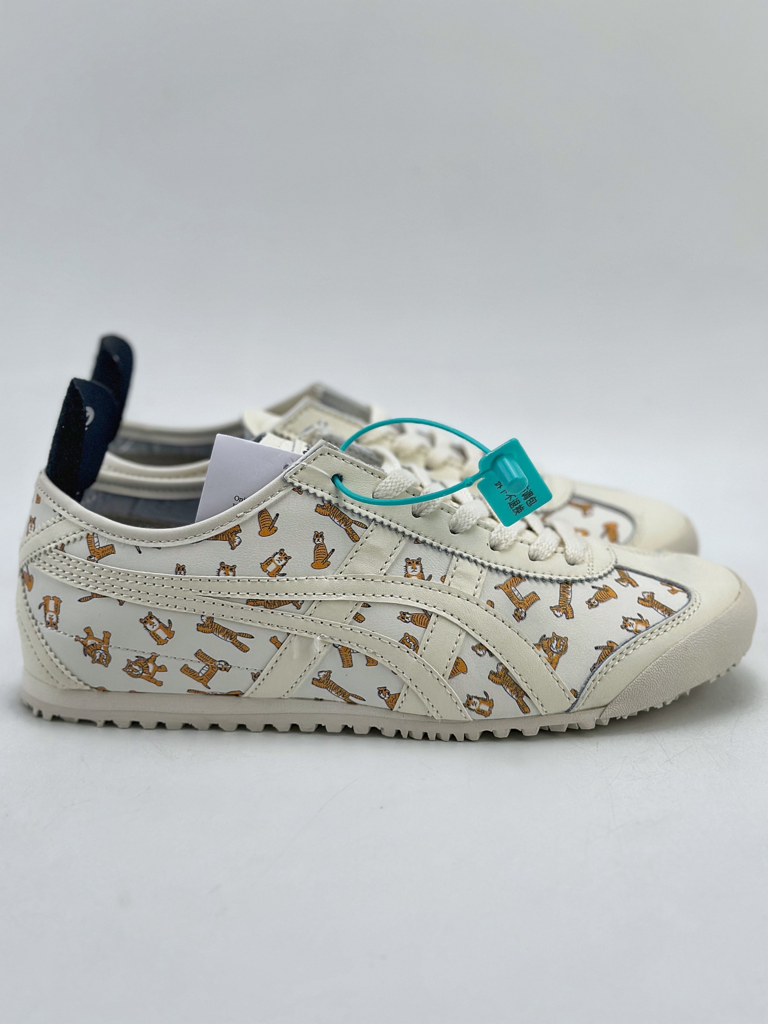 150 Onitsuka Tiger Mexico 66 Paraty 老虎满印 百搭单品 板鞋 1183B785-100